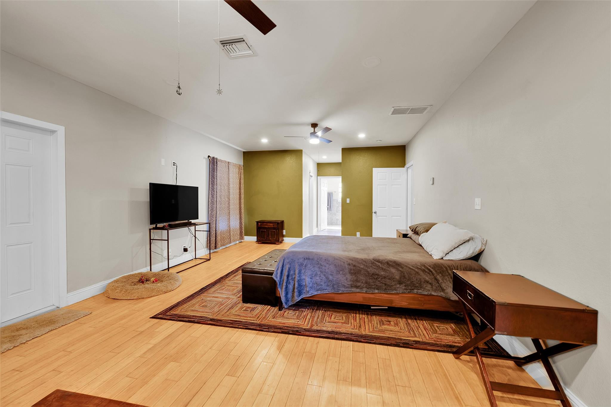 2351 NW 29th Street
