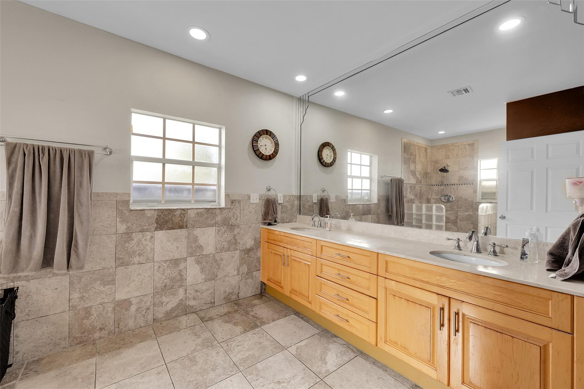 2351 NW 29th Street