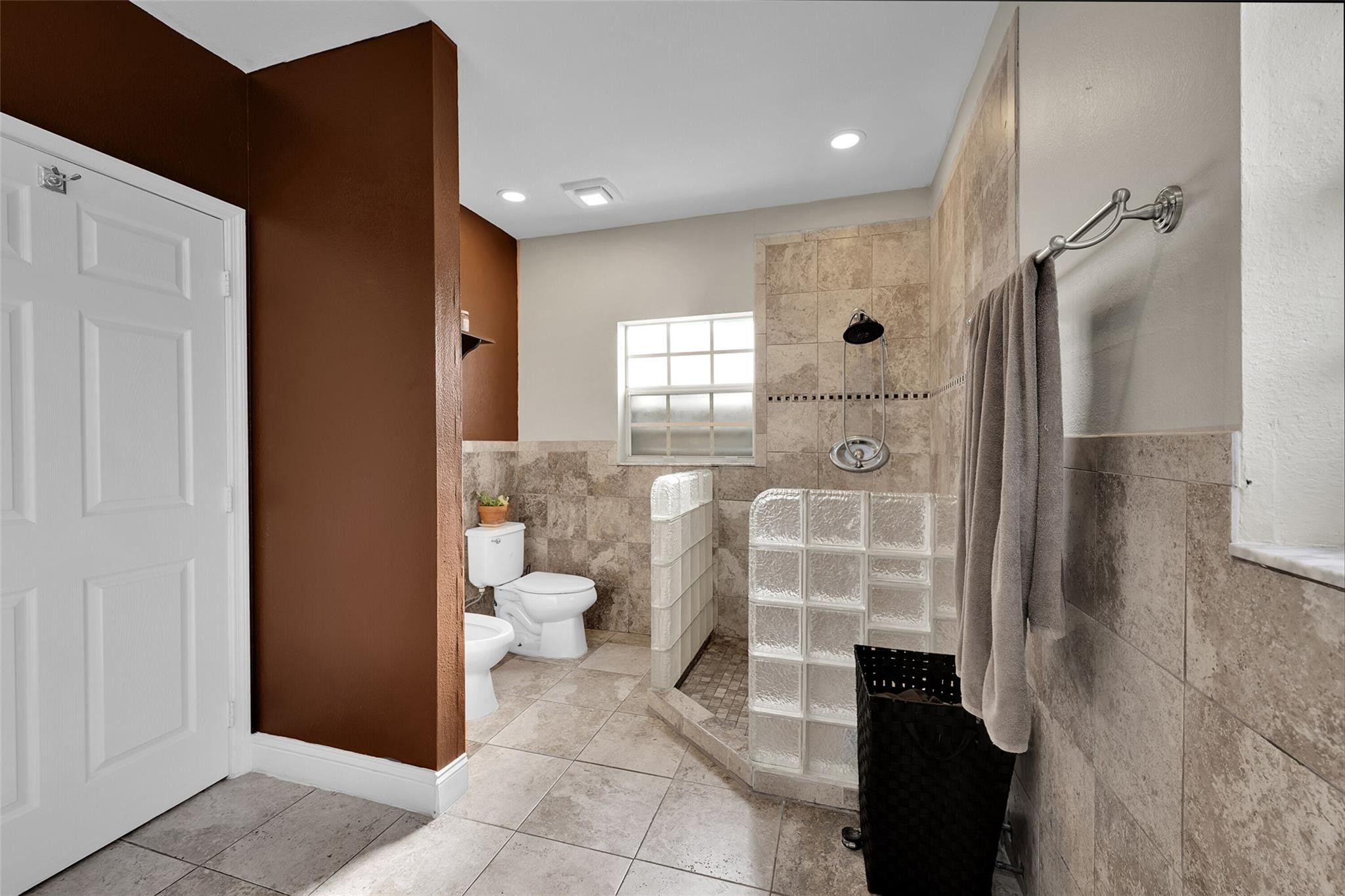 2351 NW 29th Street