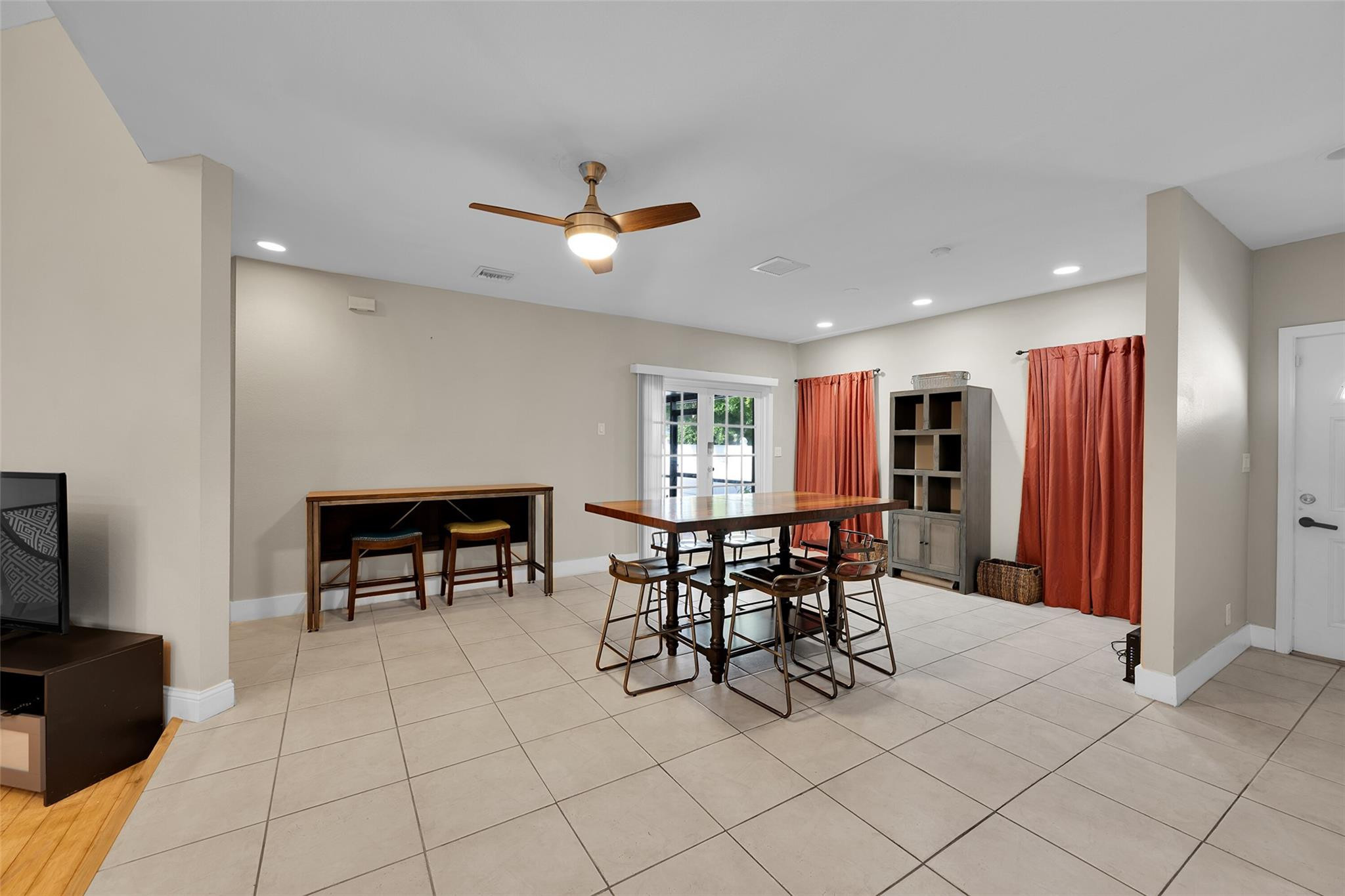2351 NW 29th Street