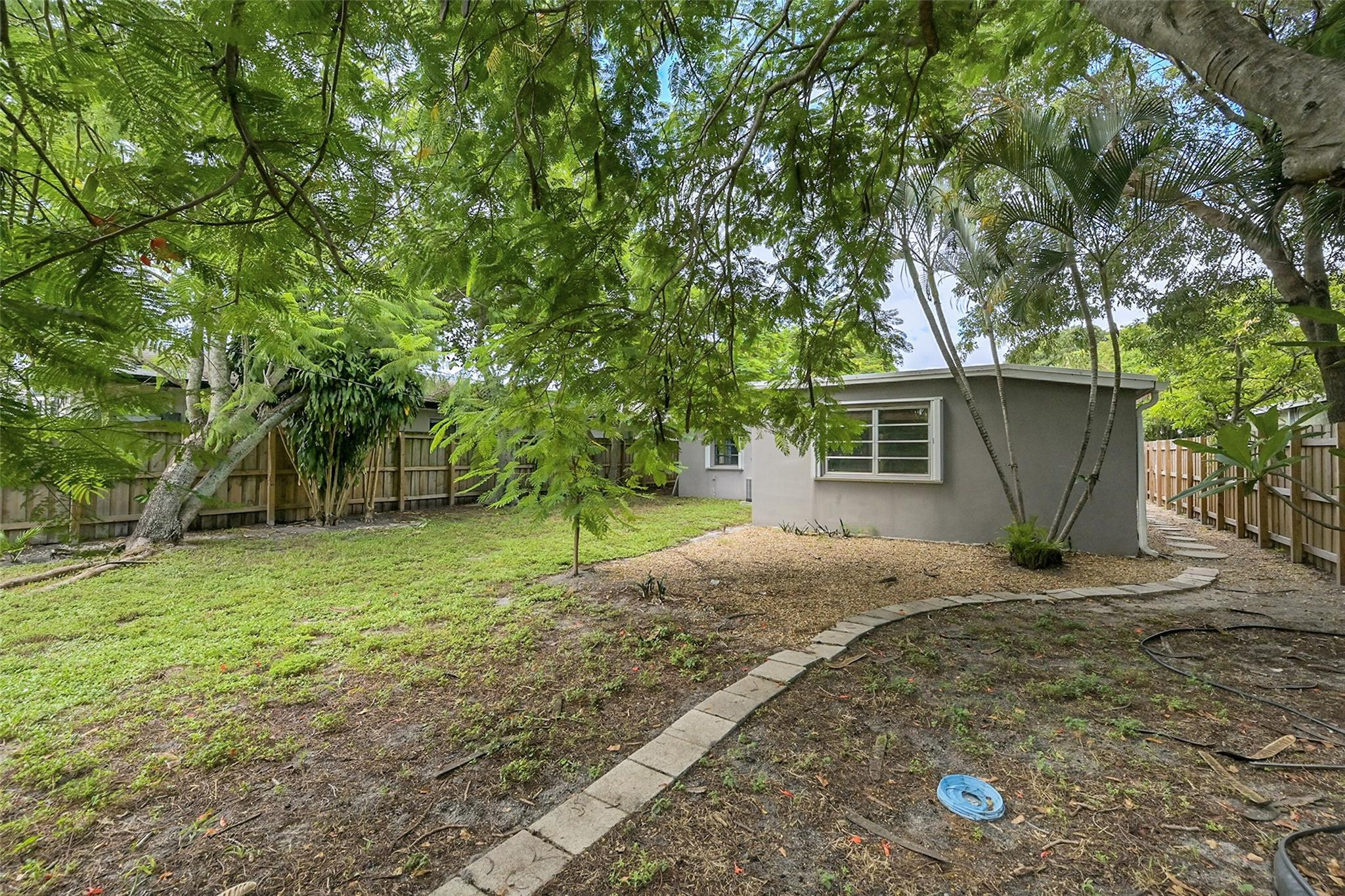 1132 NW 3rd Avenue