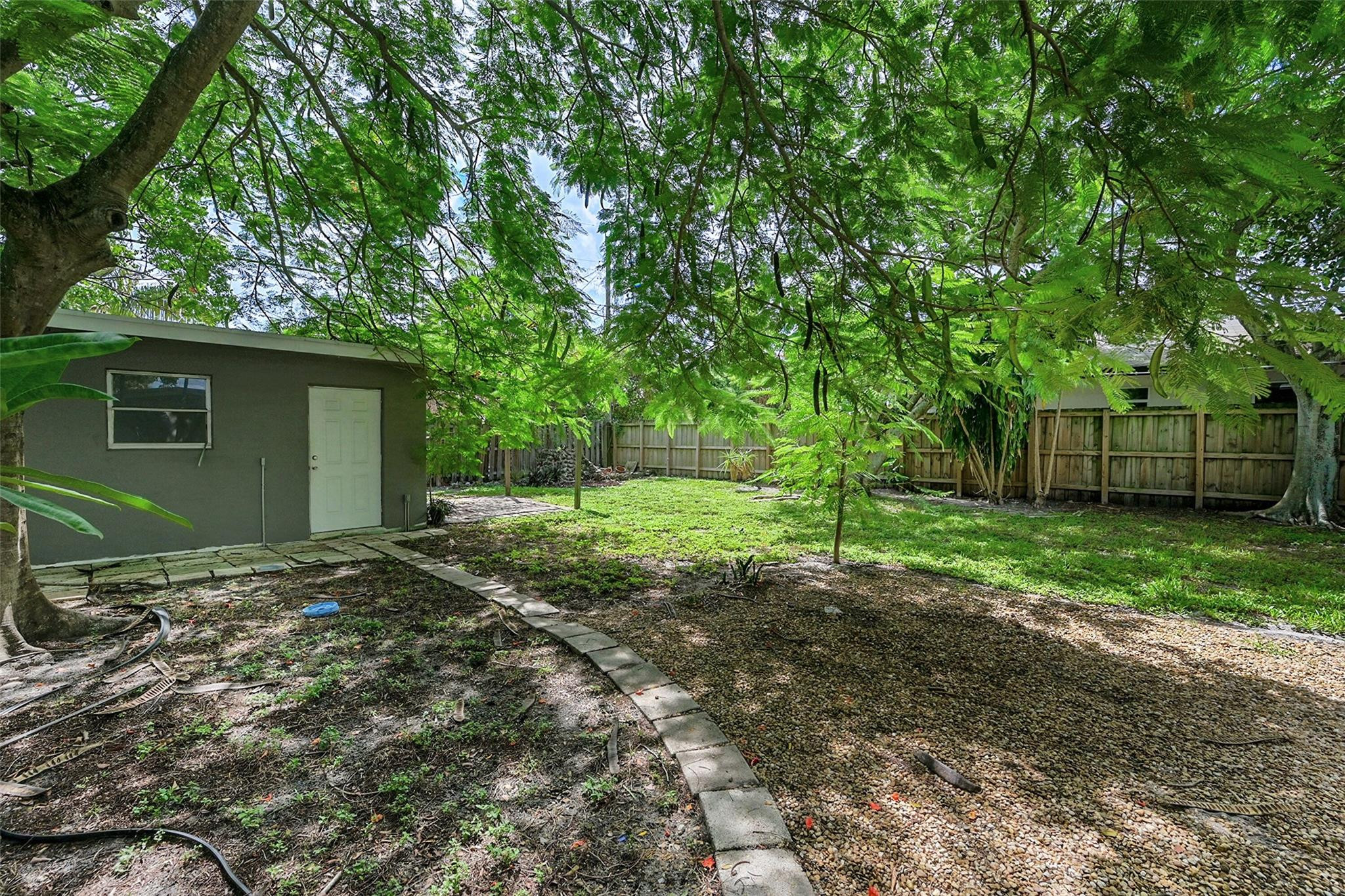 1132 NW 3rd Avenue