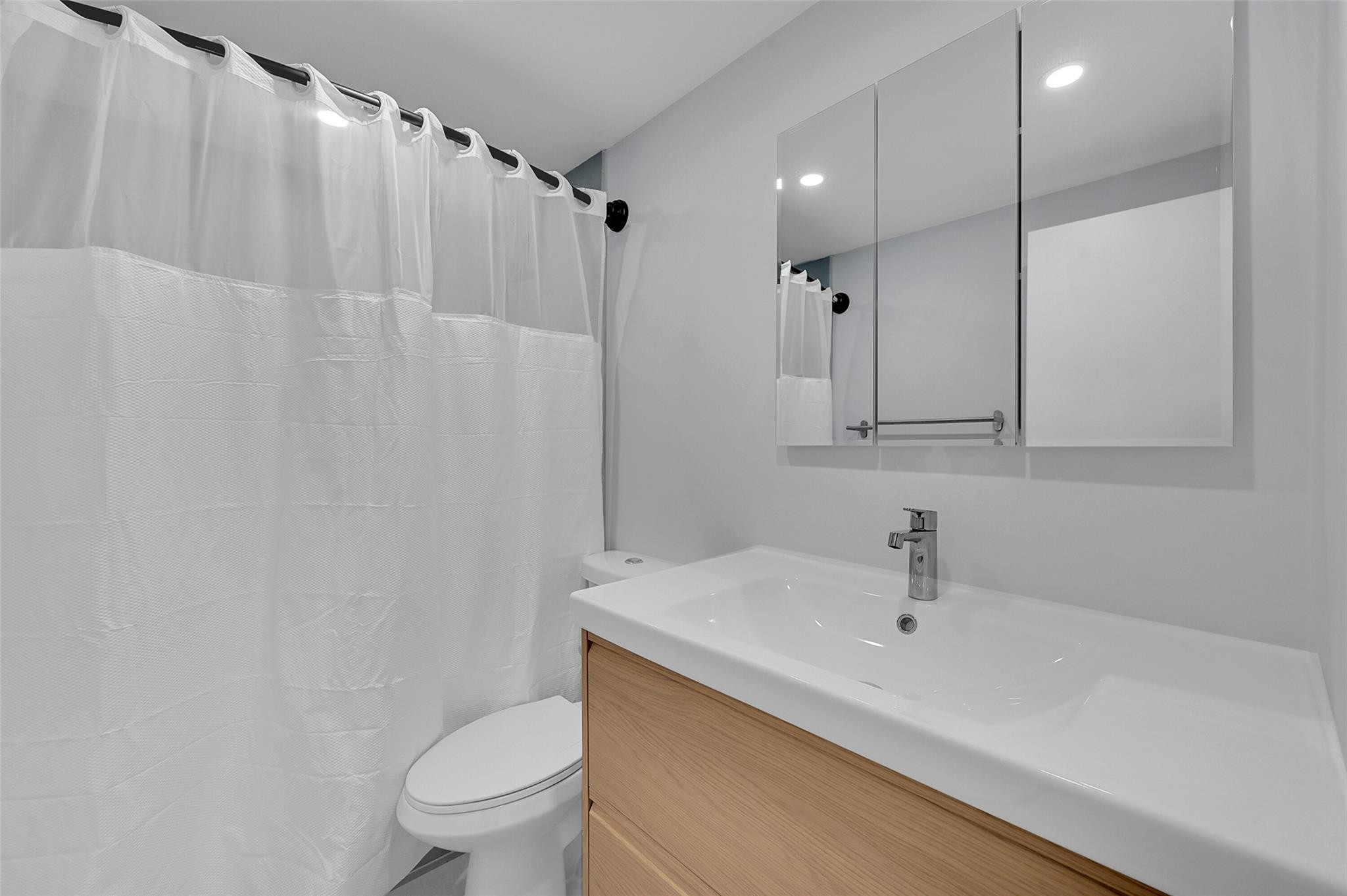 1831 NE 38th Street 503