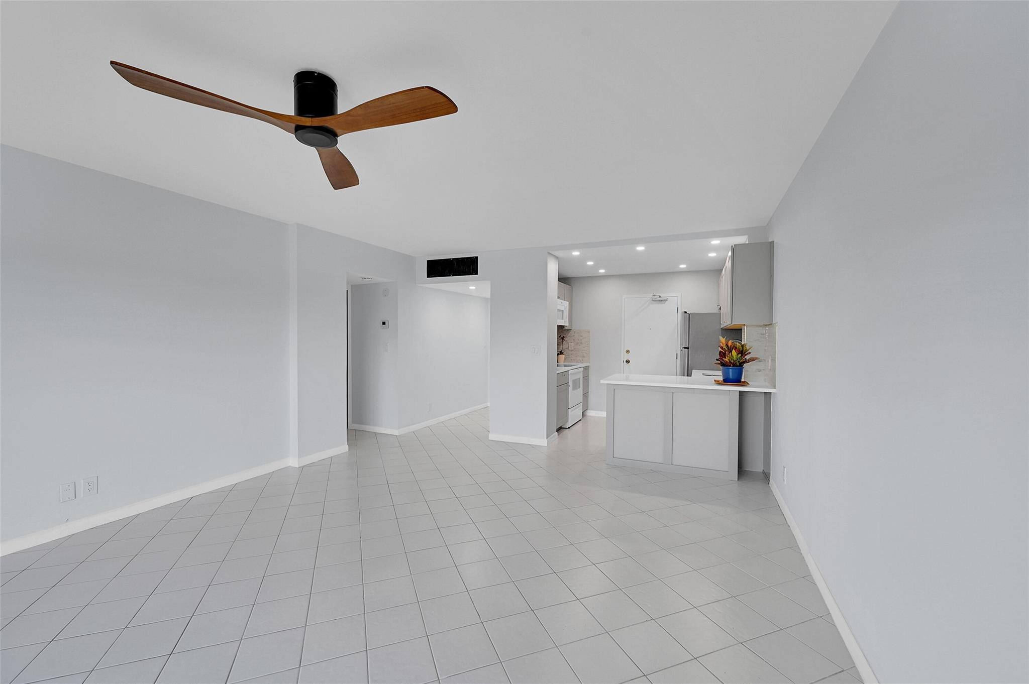1831 NE 38th Street 503