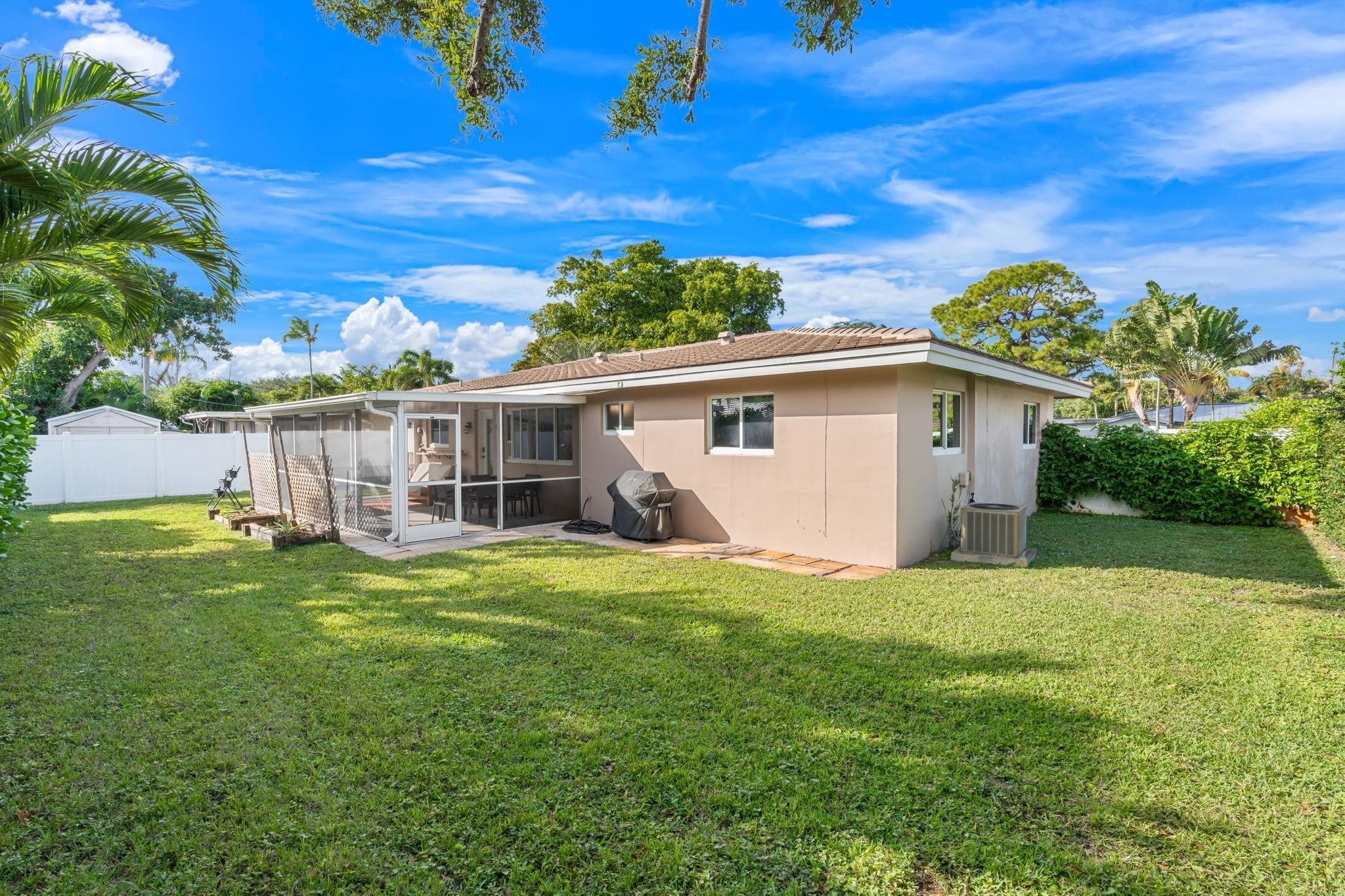 716 NE 20th Drive