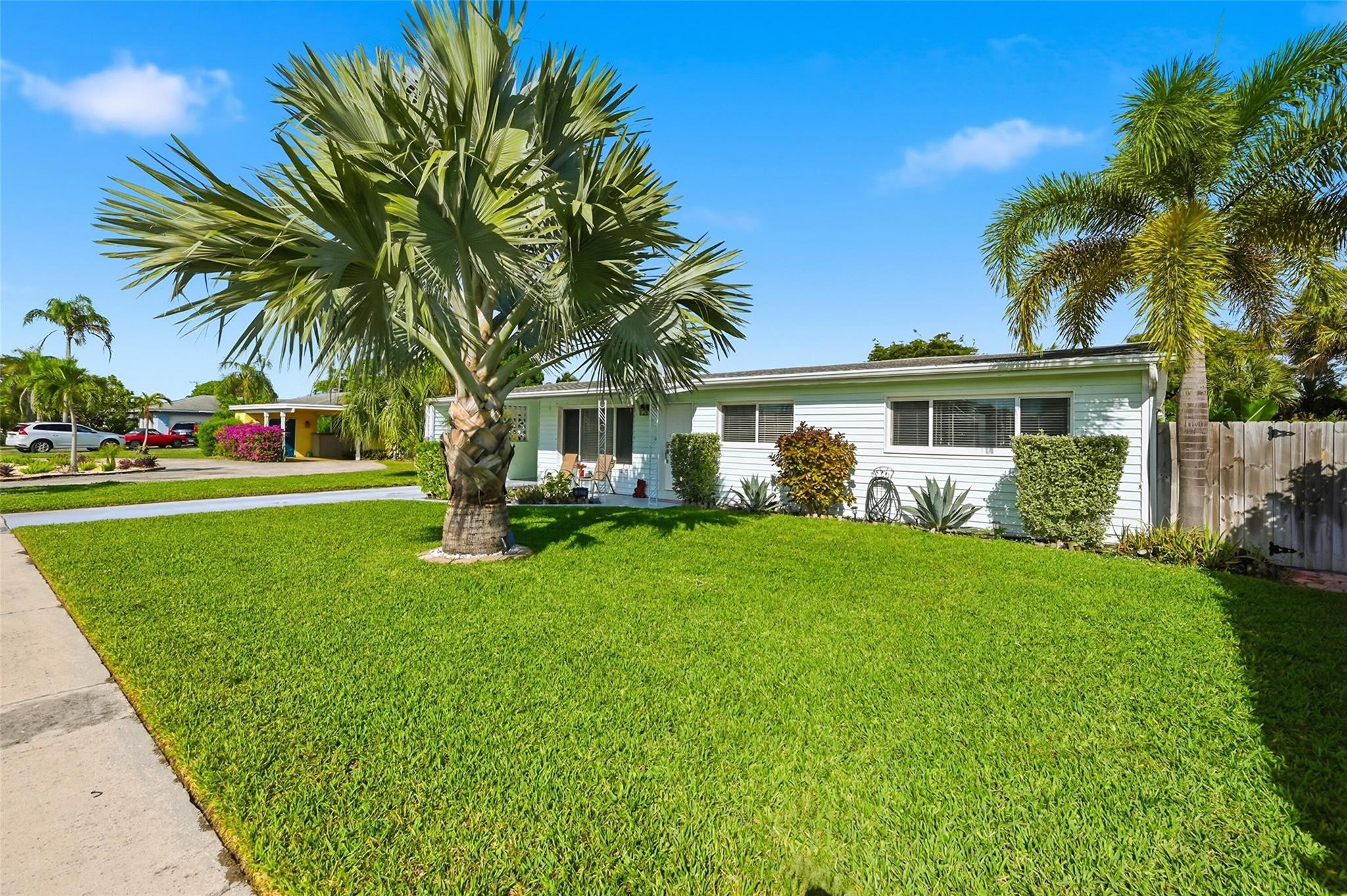 807 W Ocean Avenue