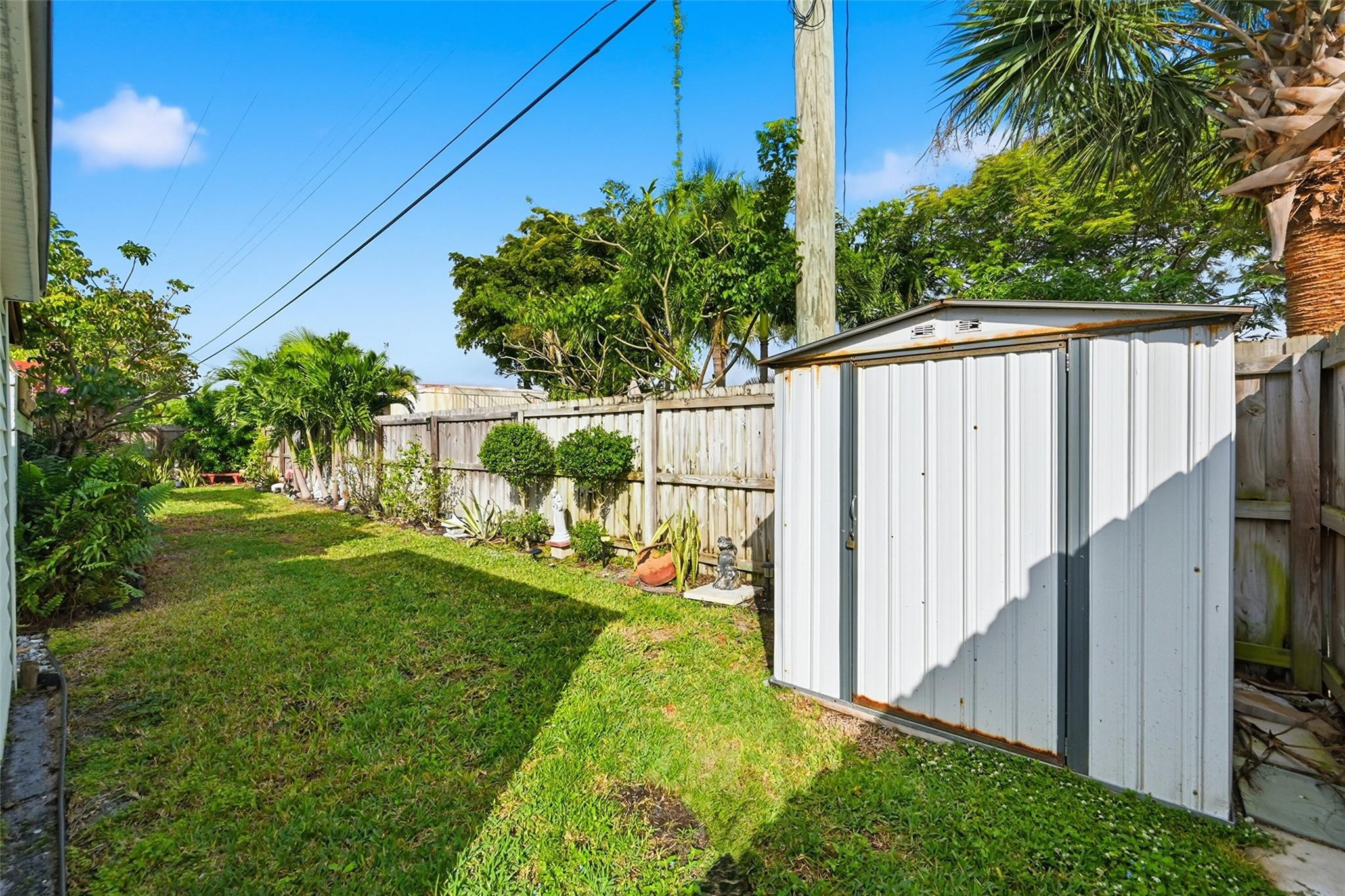 807 W Ocean Avenue