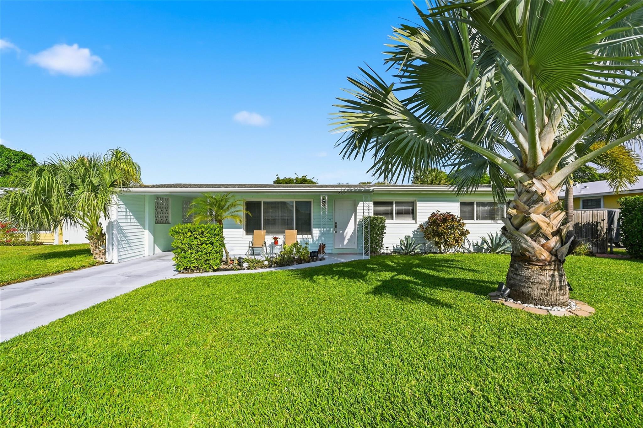 807 W Ocean Avenue
