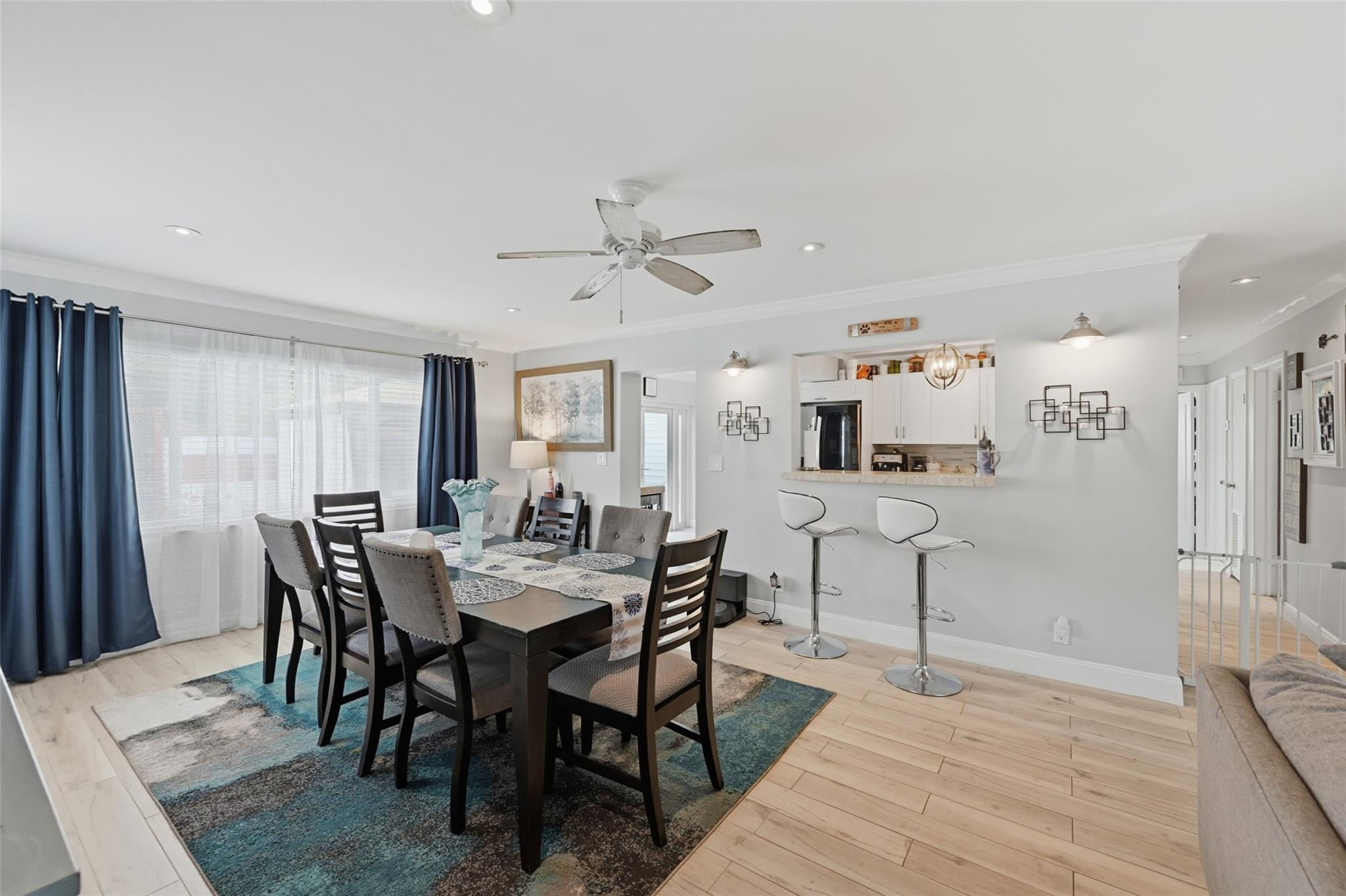 807 W Ocean Avenue