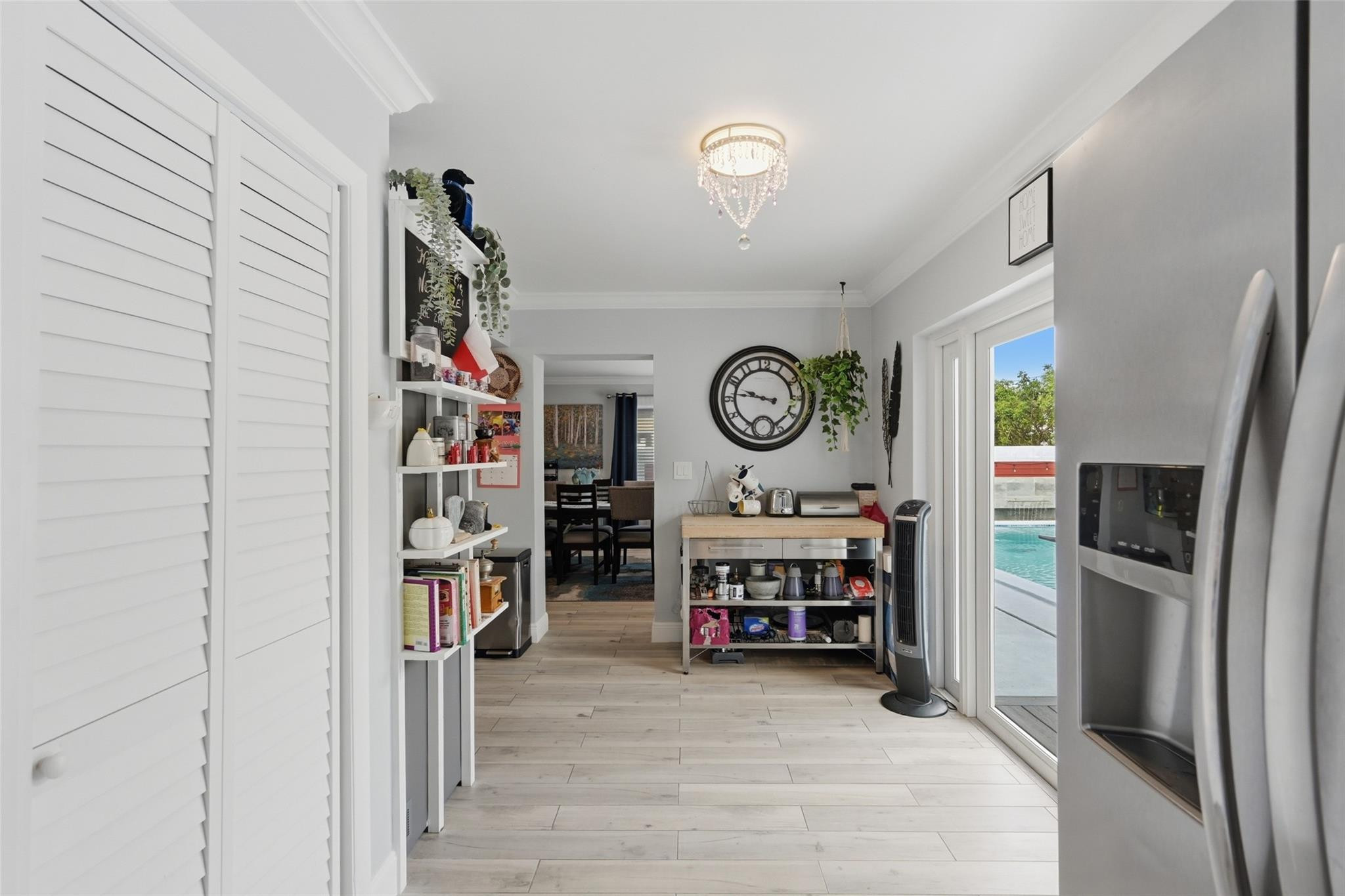 807 W Ocean Avenue