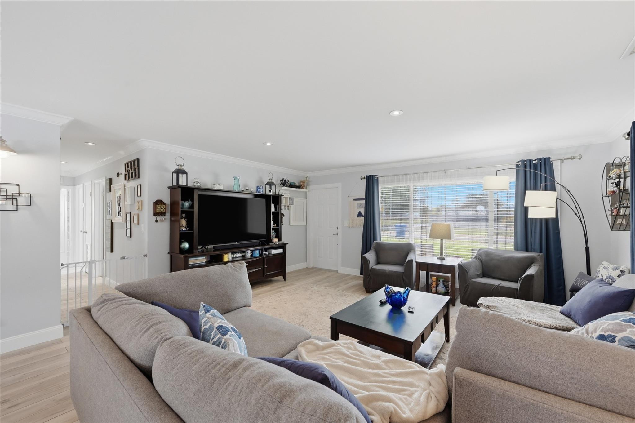 807 W Ocean Avenue