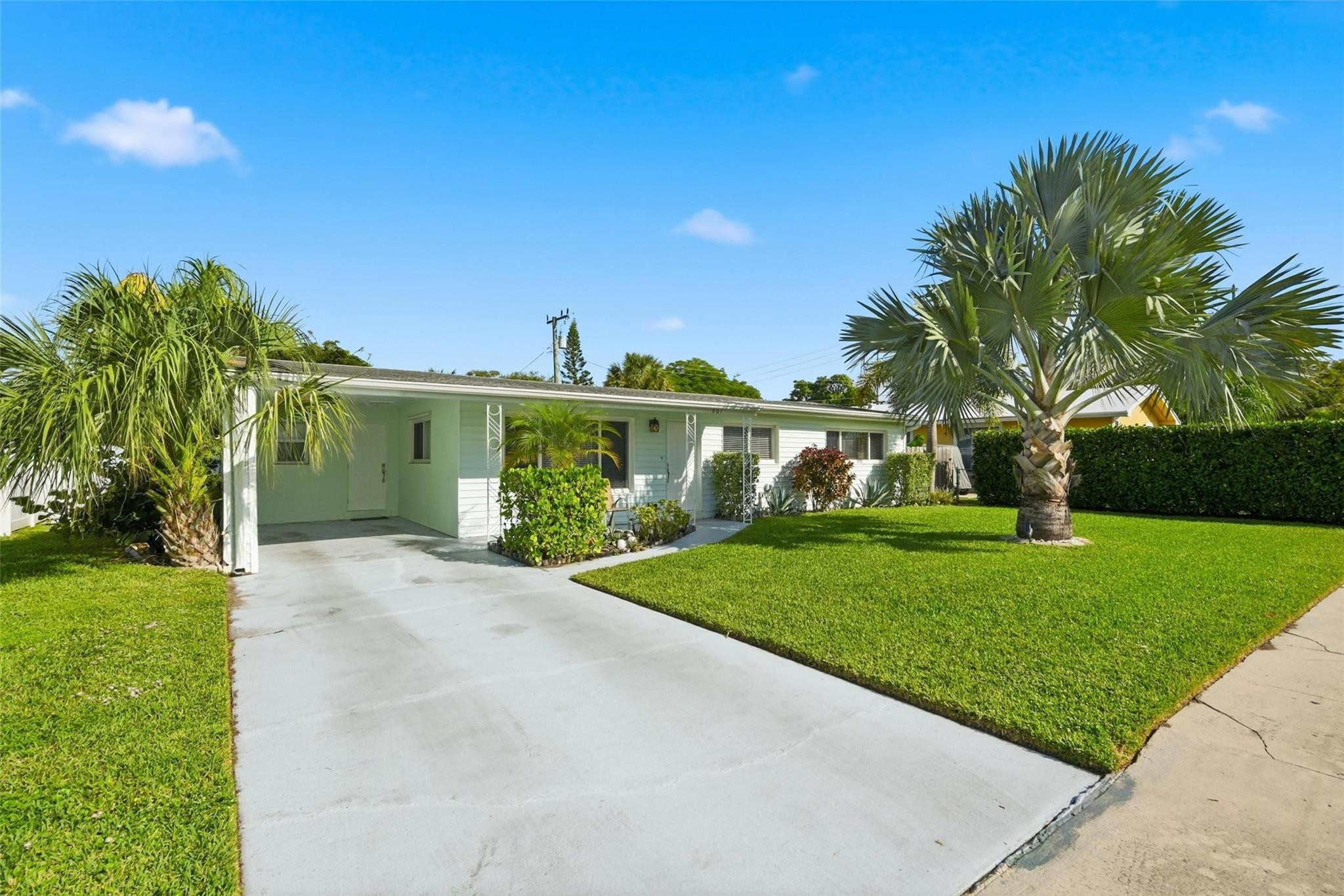 807 W Ocean Avenue