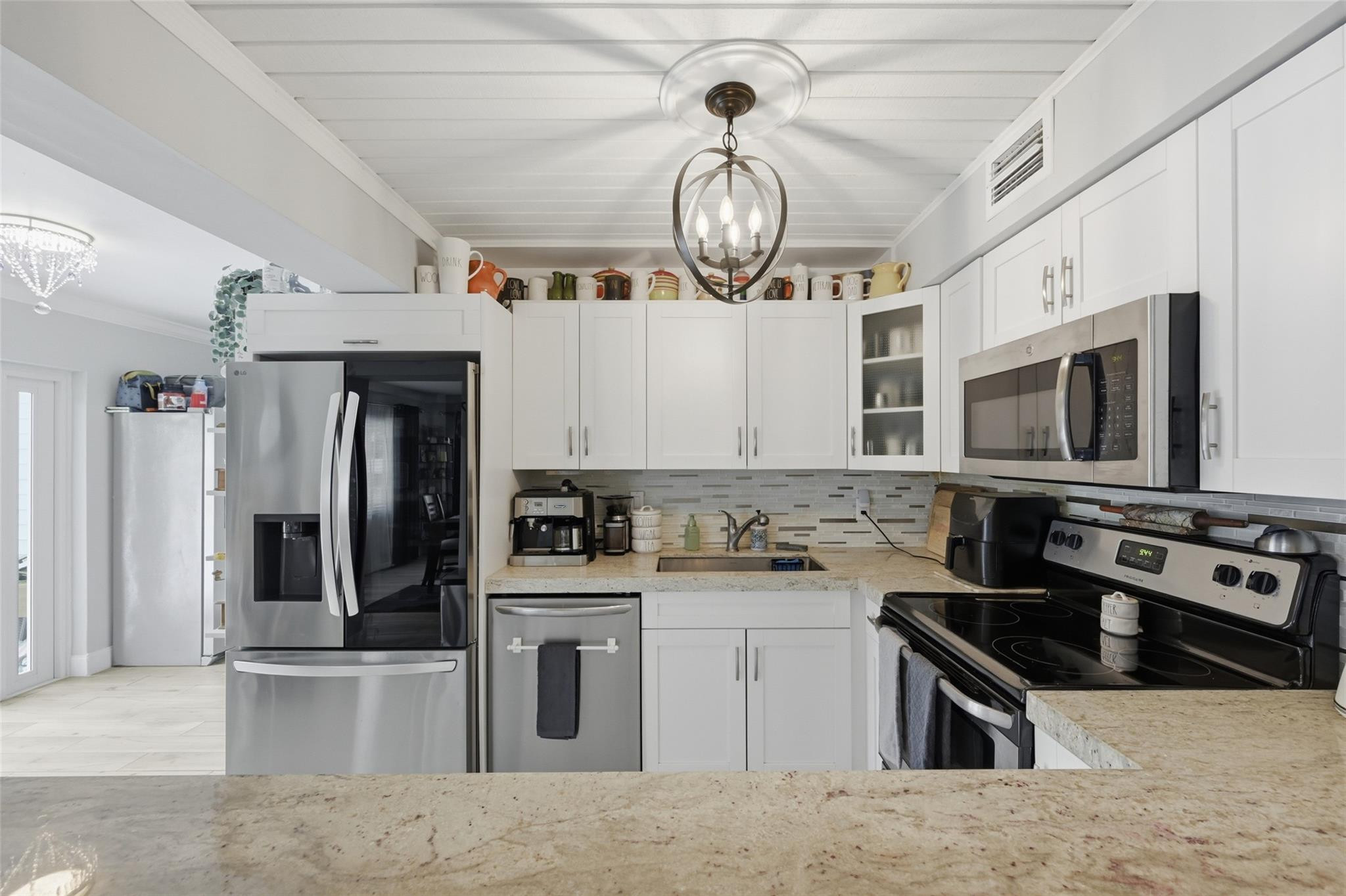 807 W Ocean Avenue