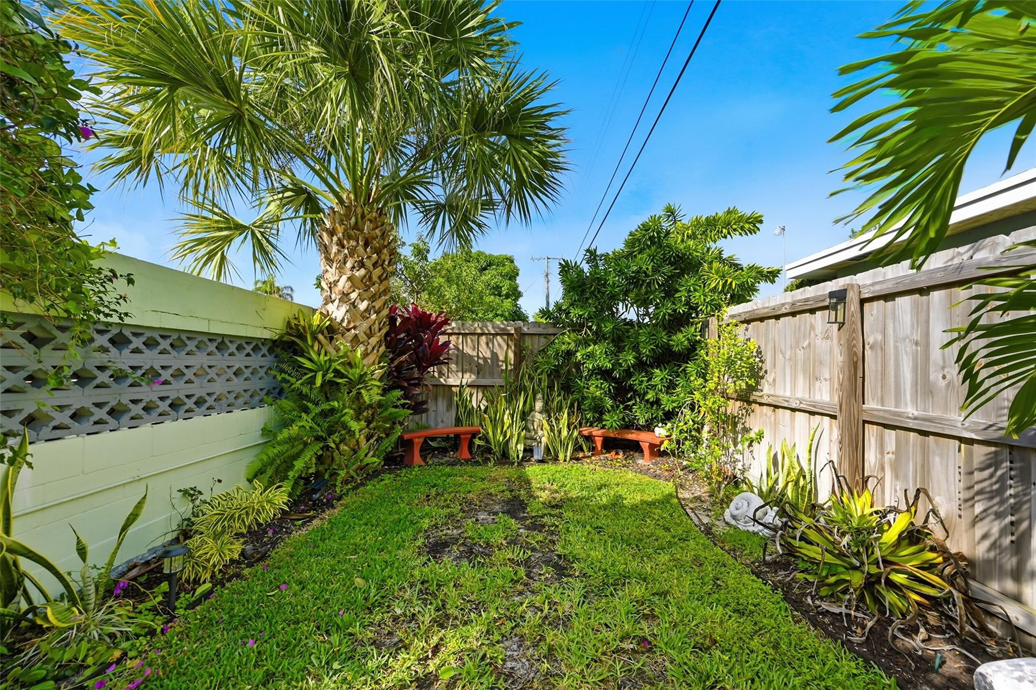 807 W Ocean Avenue