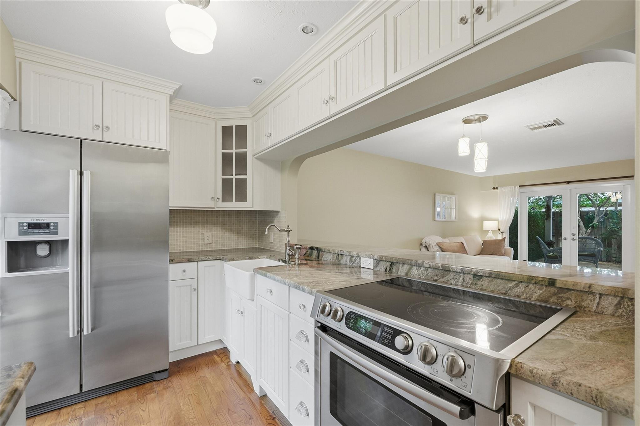 705 NE 1st Street 2