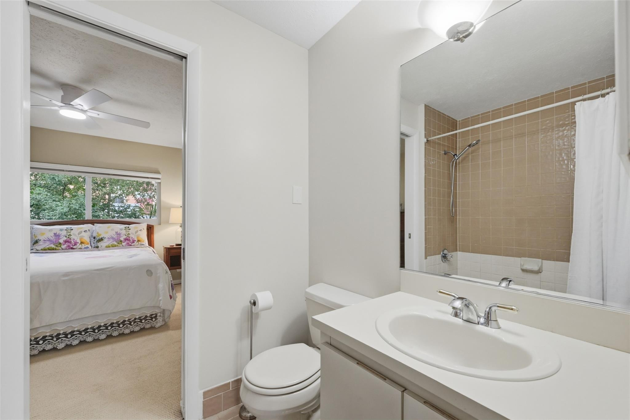 705 NE 1st Street 2