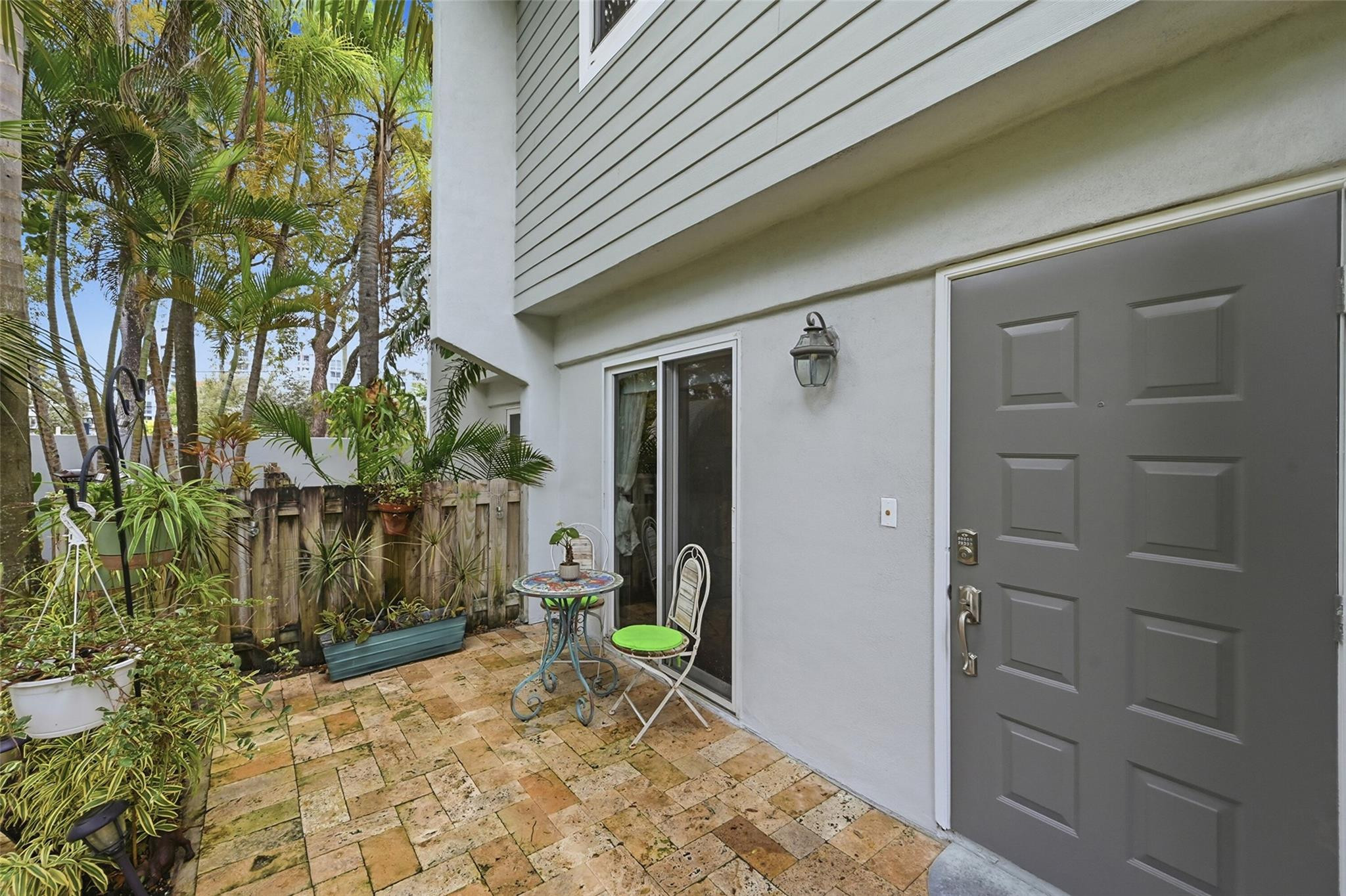 705 NE 1st Street 2