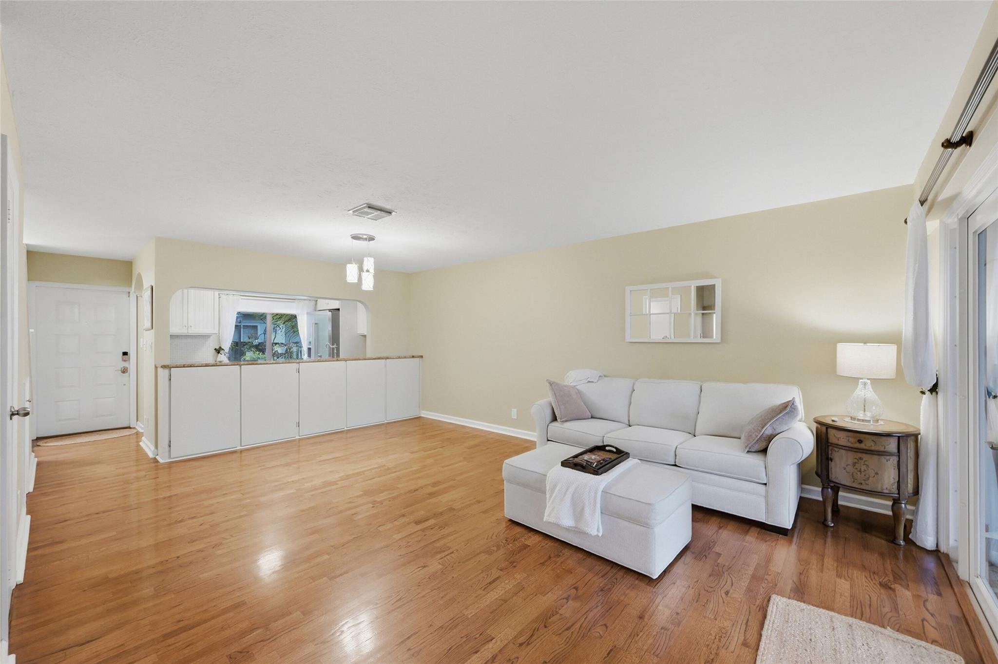 705 NE 1st Street 2