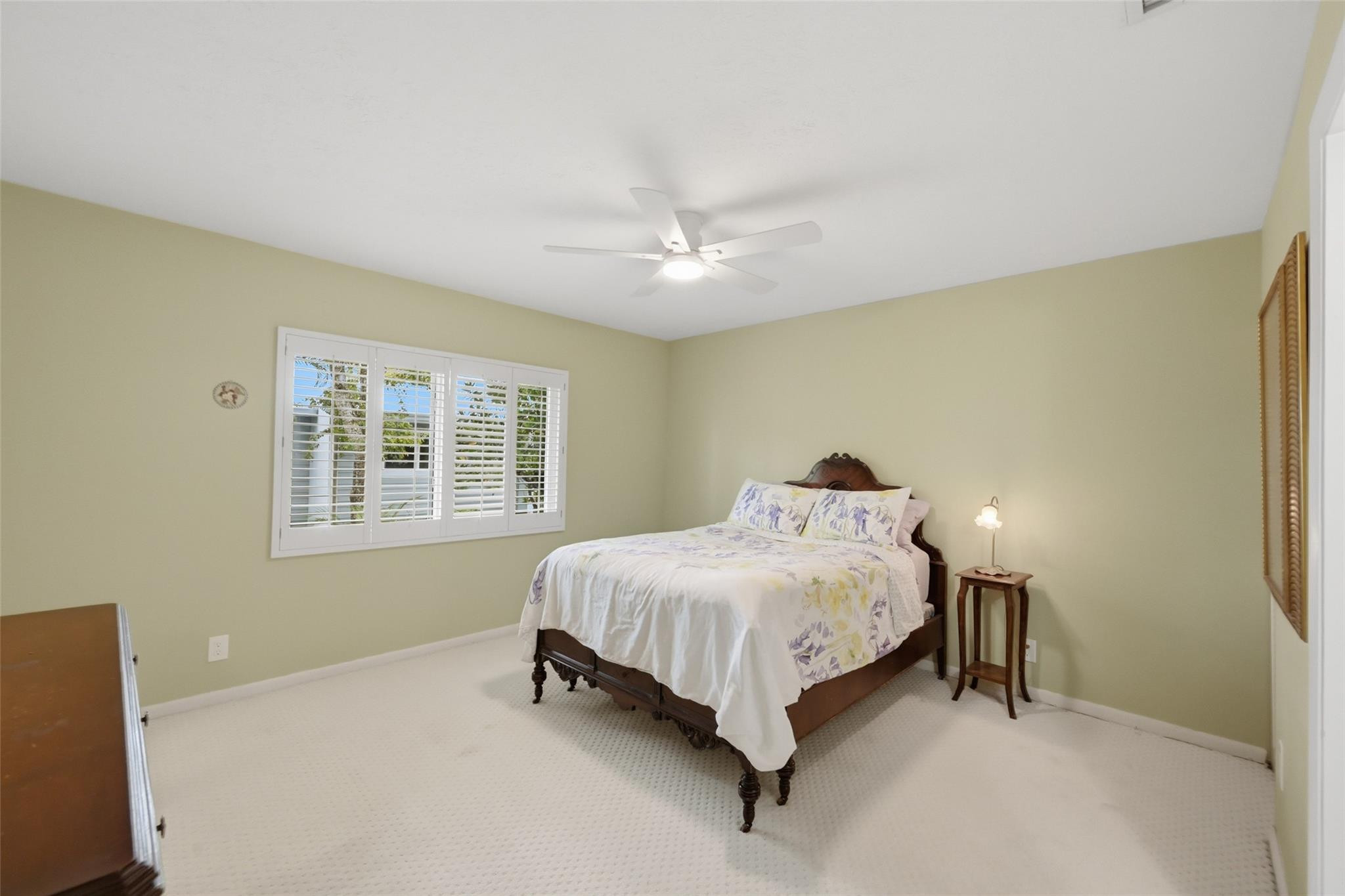 705 NE 1st Street 2