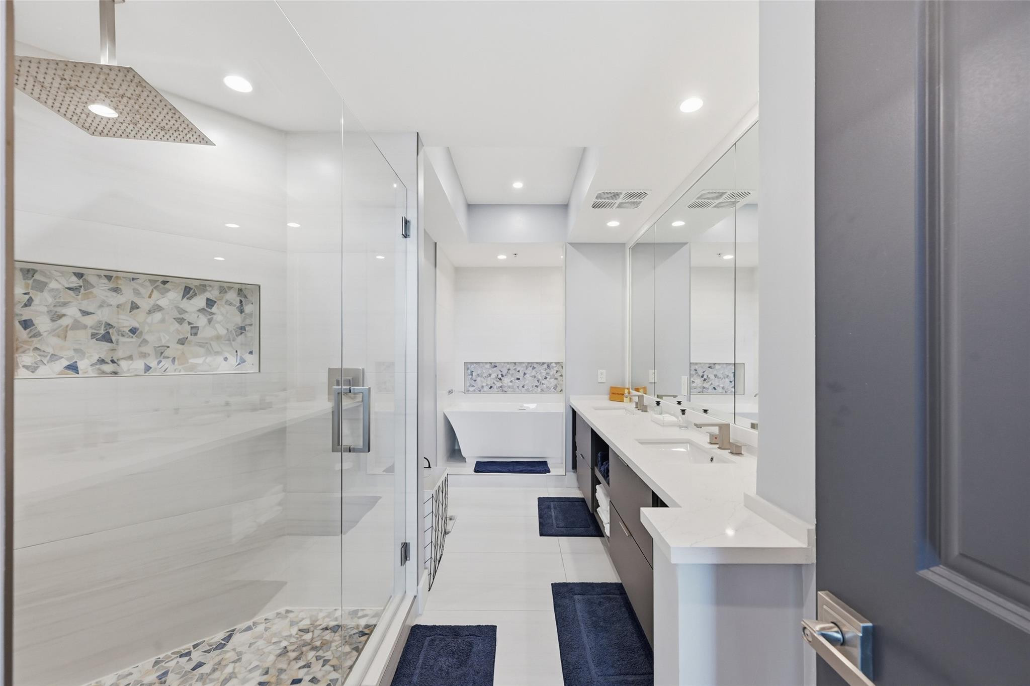 315 NE 3rd Avenue 1006