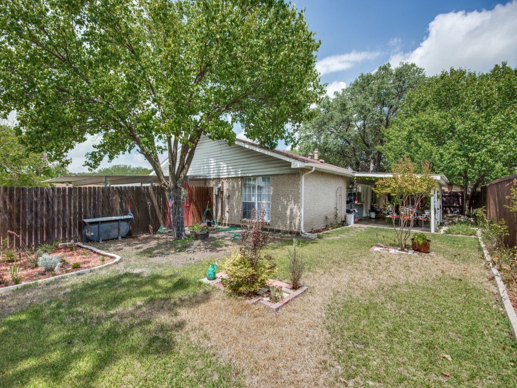 1420 Vanderbilt Drive