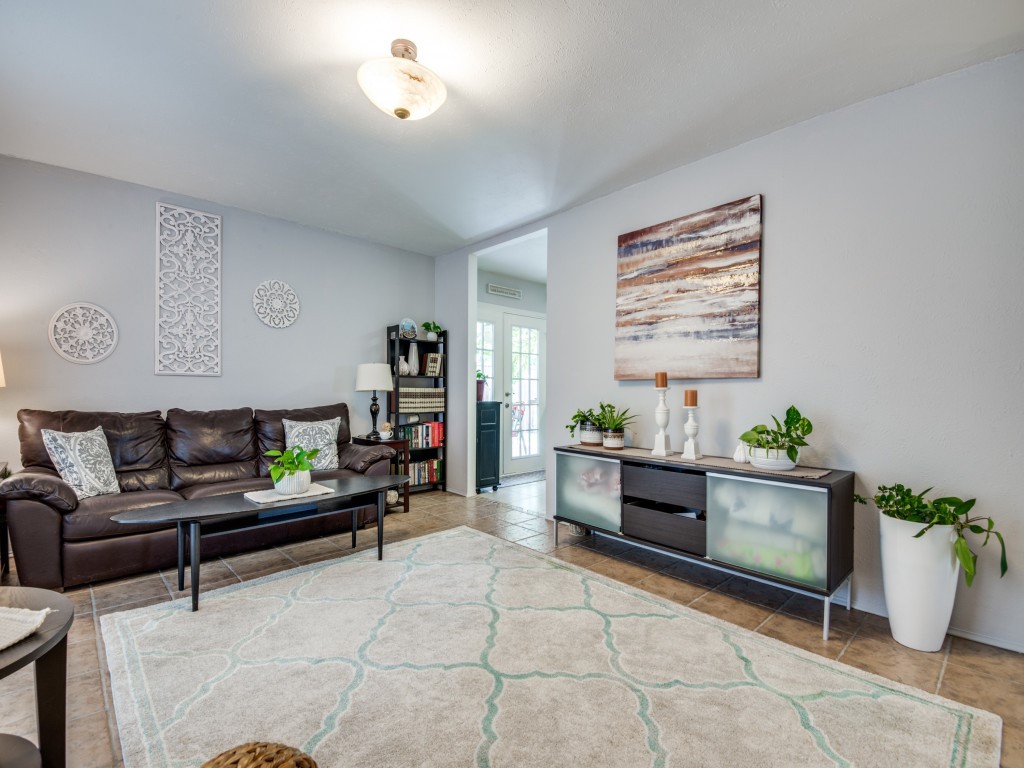 1420 Vanderbilt Drive