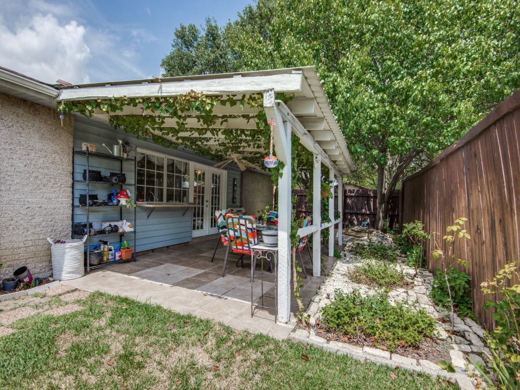 1420 Vanderbilt Drive