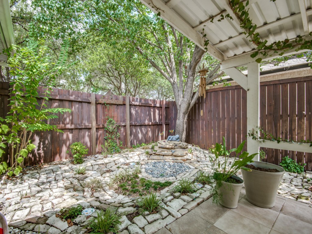 1420 Vanderbilt Drive