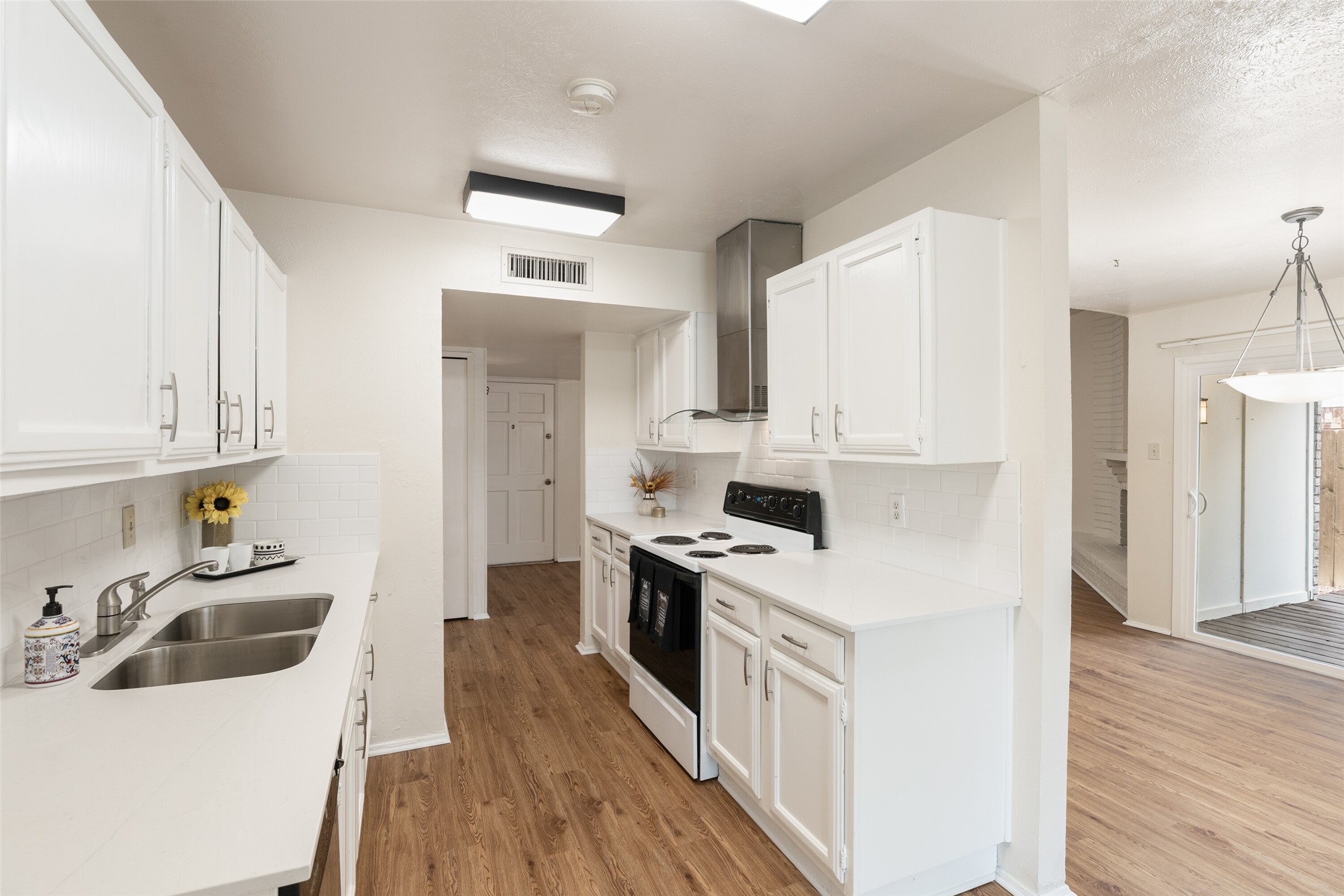 5001 Wheeler Circle