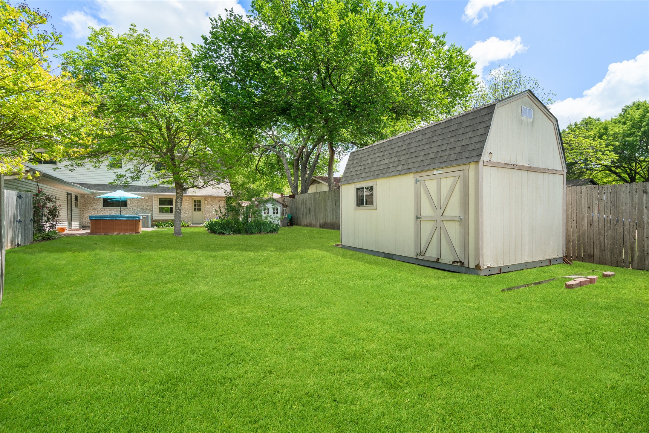 833 Ray Andra Drive