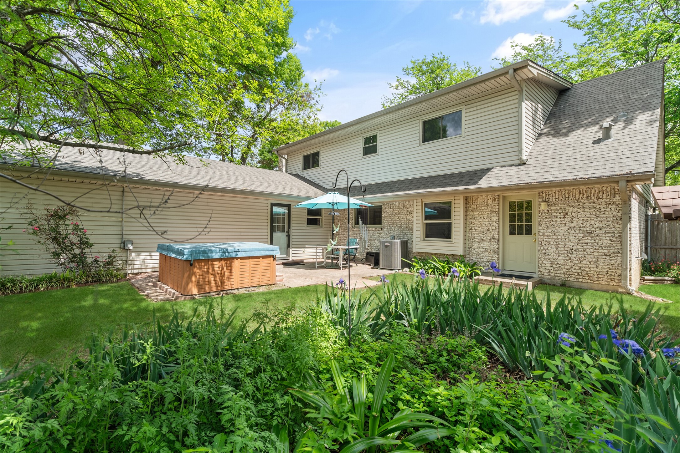 833 Ray Andra Drive