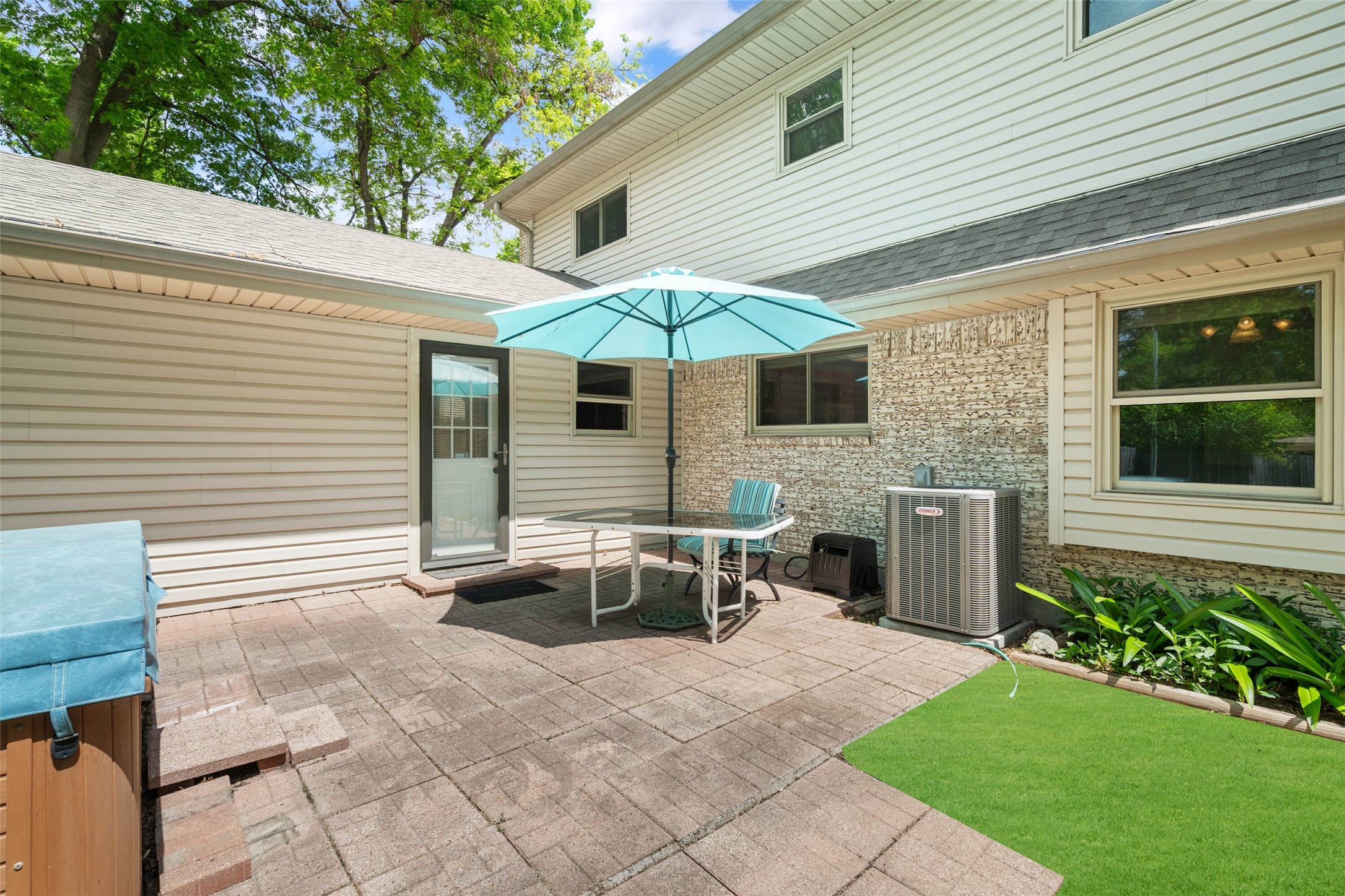 833 Ray Andra Drive