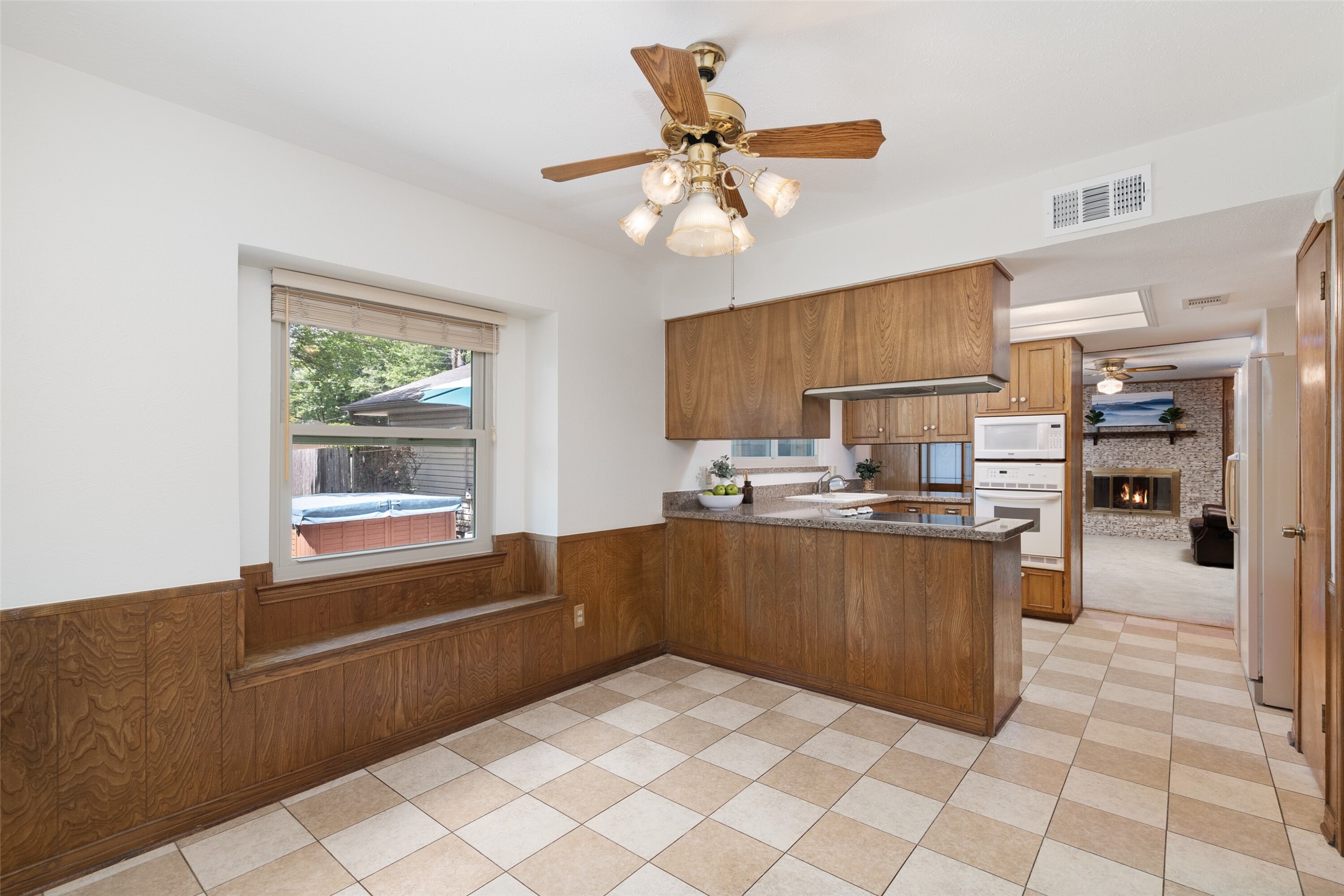 833 Ray Andra Drive