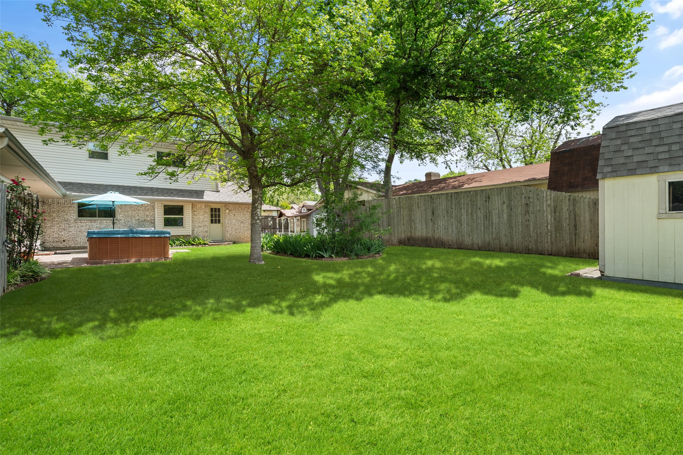 833 Ray Andra Drive