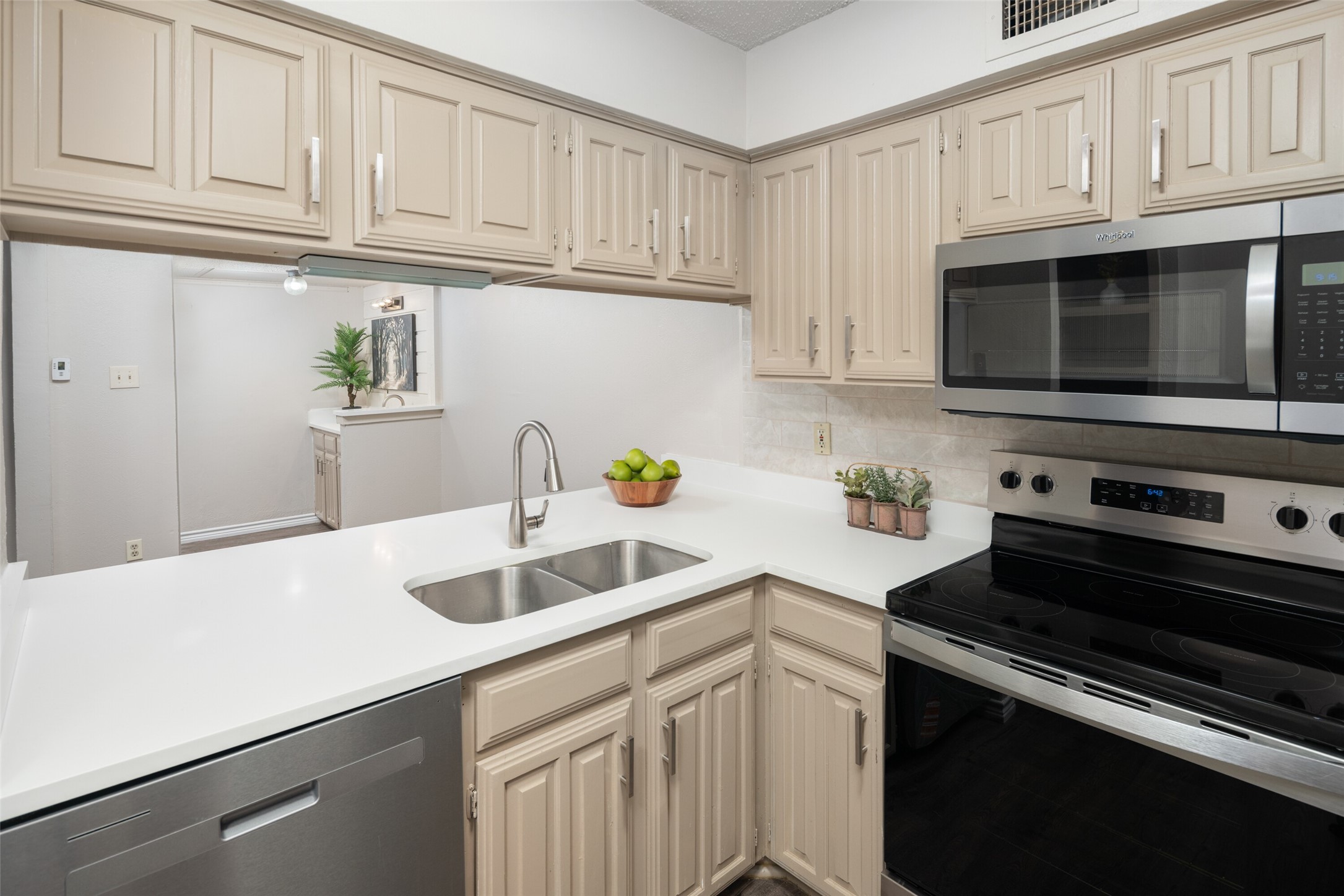 333 Melrose Drive 22D