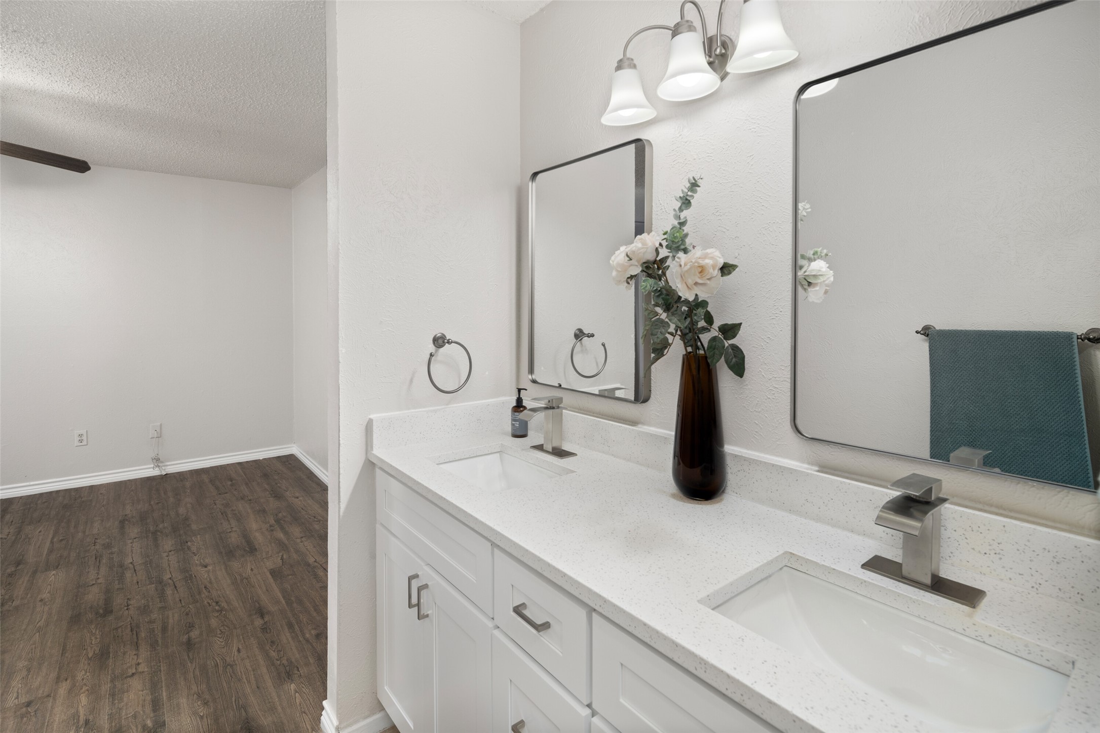 333 Melrose Drive 22D