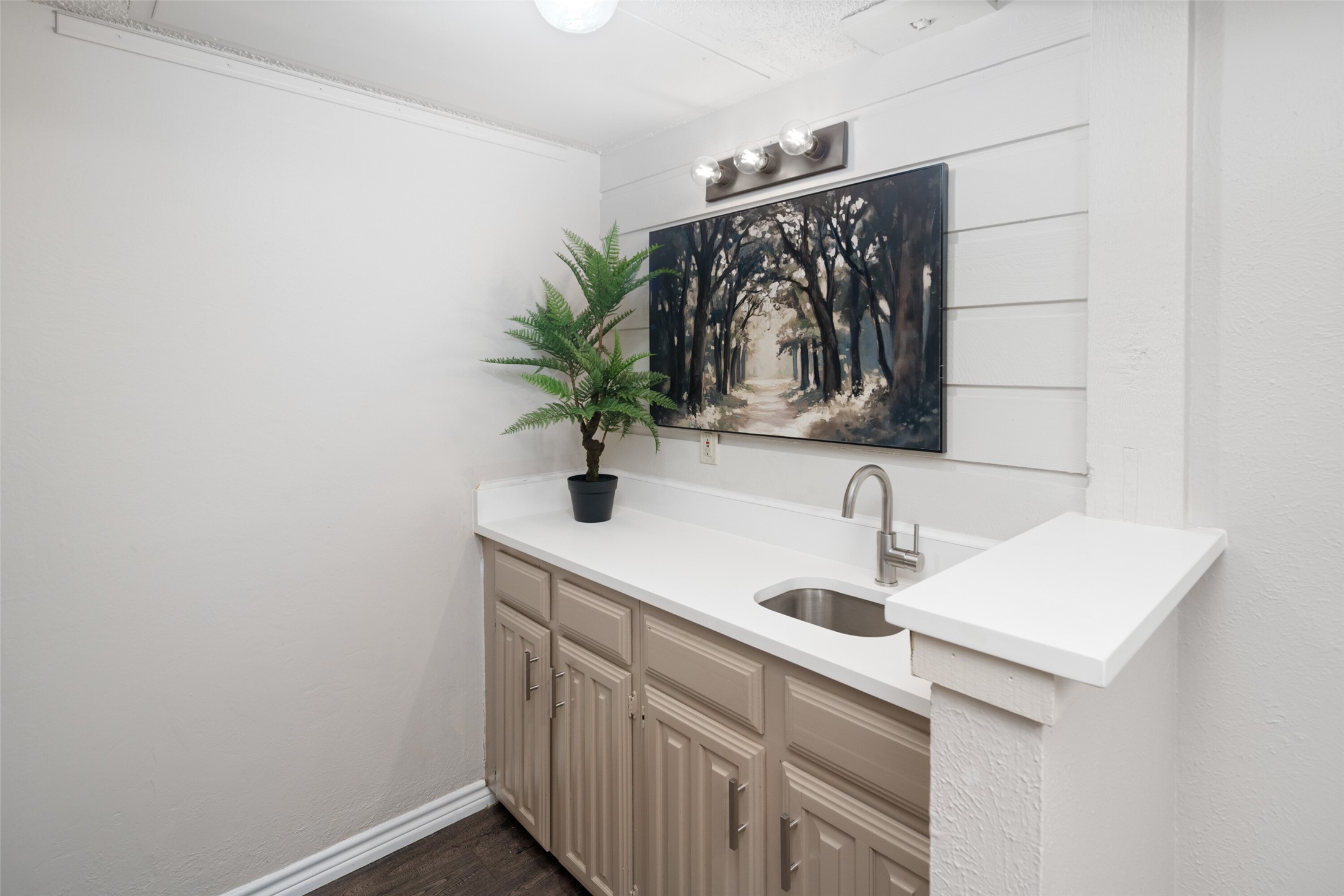 333 Melrose Drive 22D