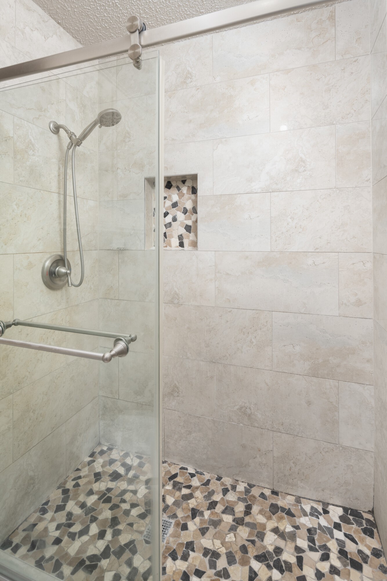 333 Melrose Drive 22D