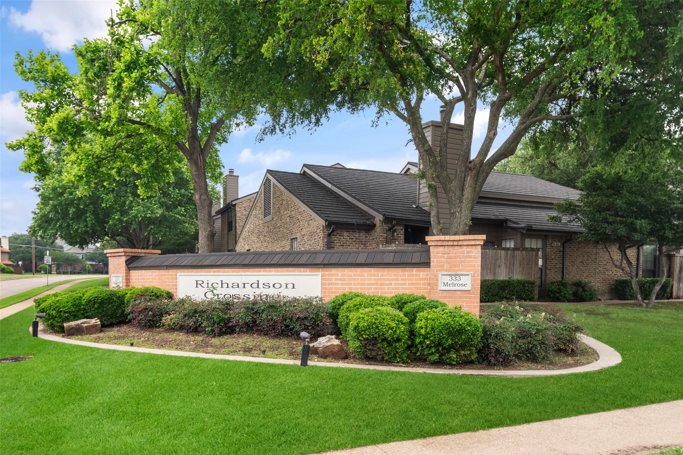 333 Melrose Drive 22D
