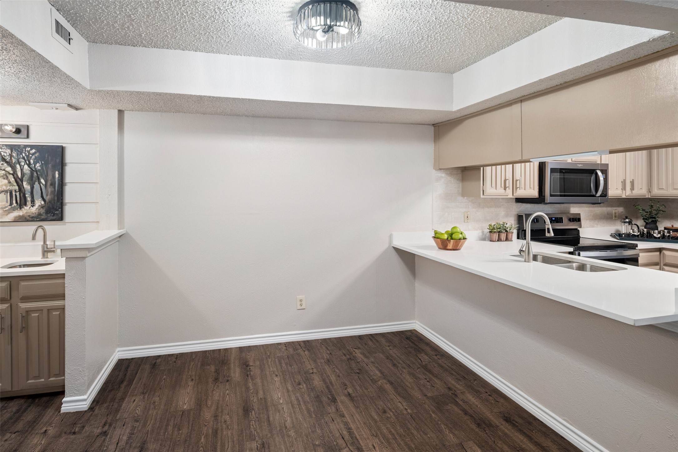 333 Melrose Drive 22D