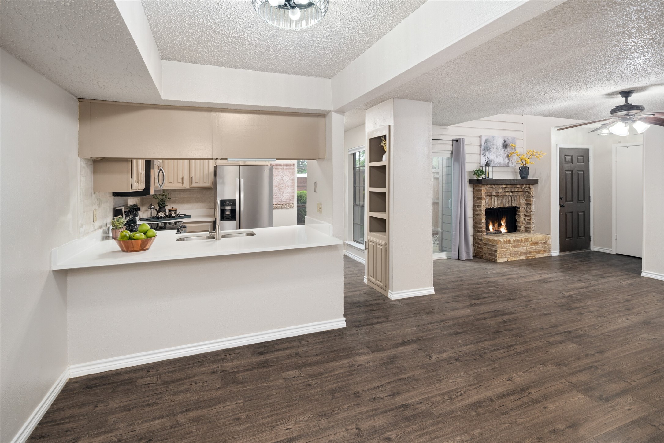 333 Melrose Drive 22D
