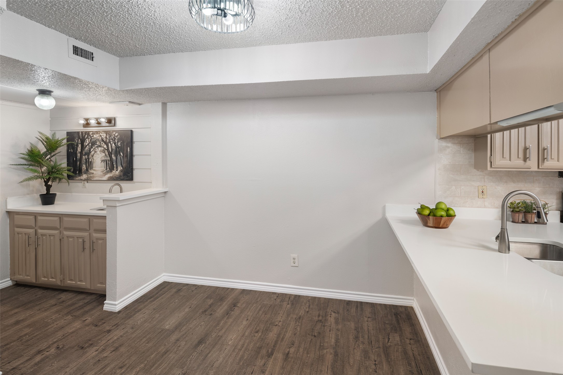 333 Melrose Drive 22D