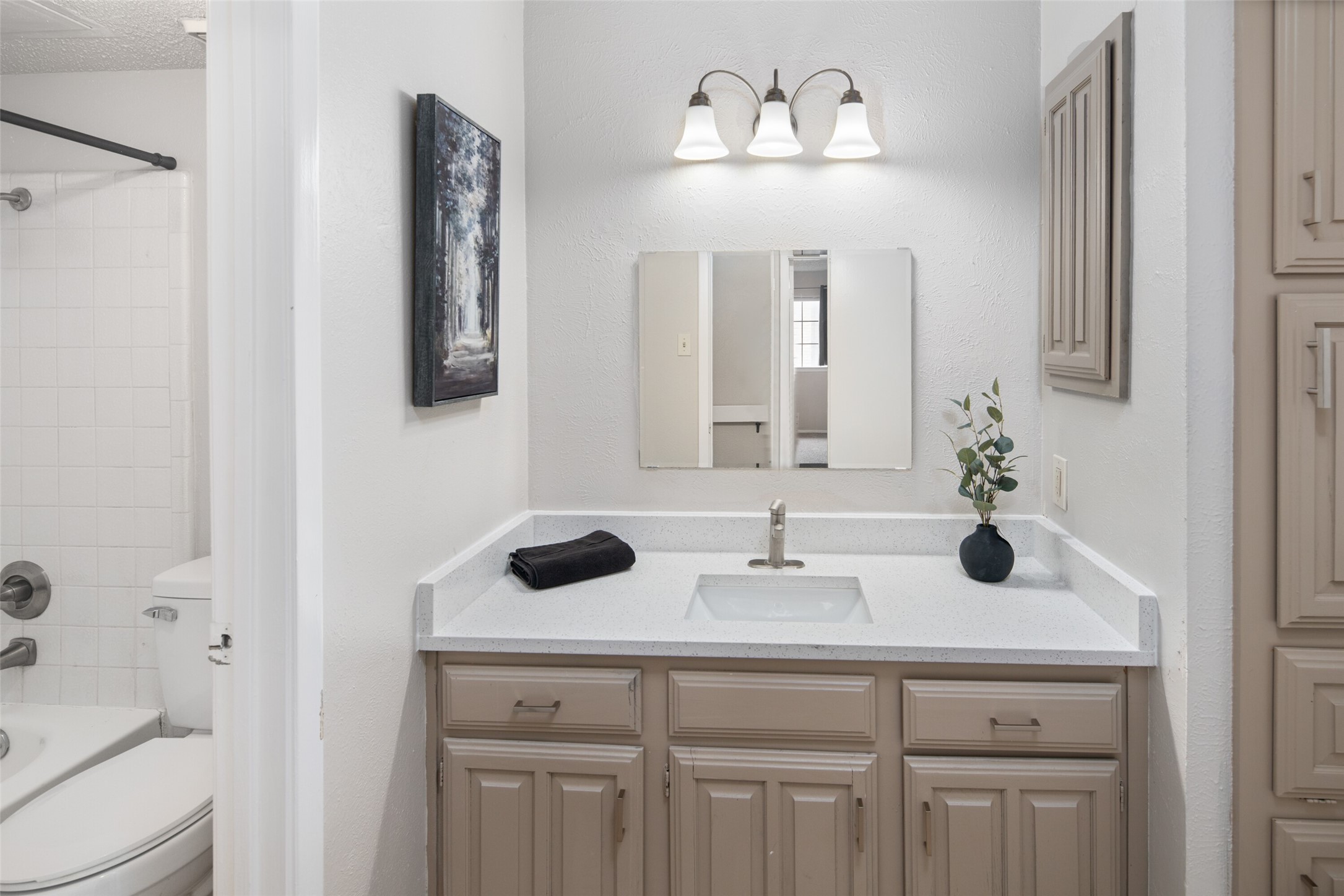 333 Melrose Drive 22D