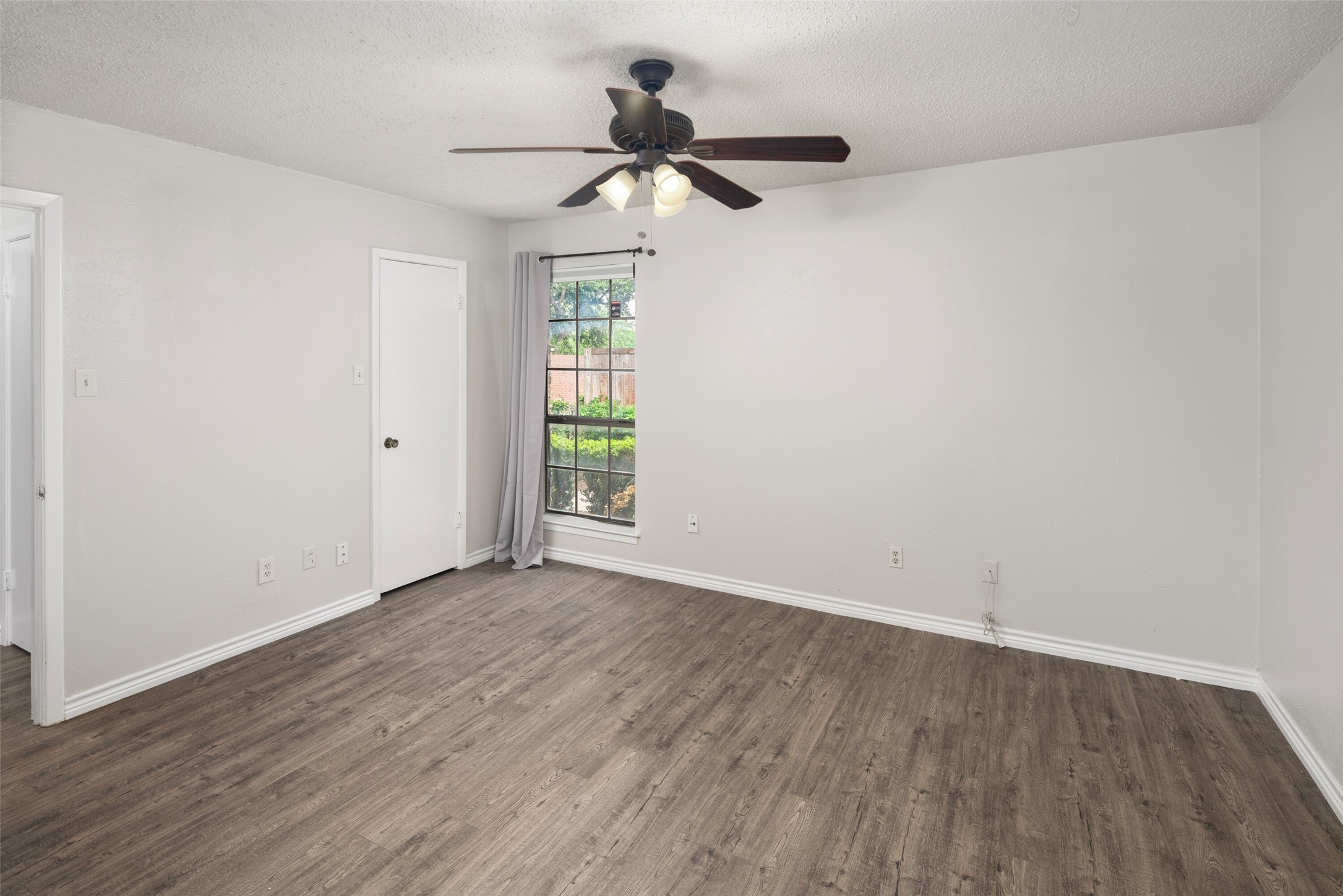 333 Melrose Drive 22D