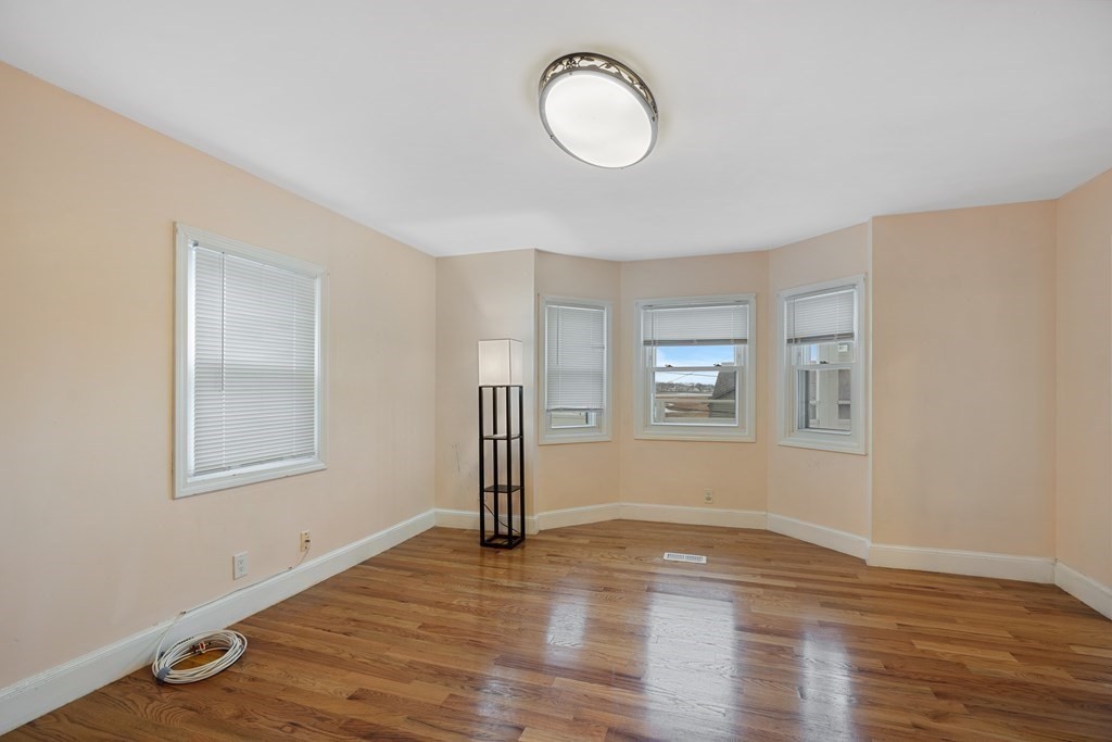 133 Pearl Ave