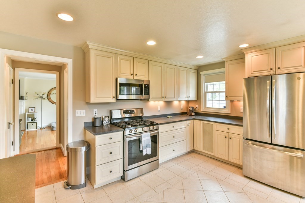243 Beverly Rd
