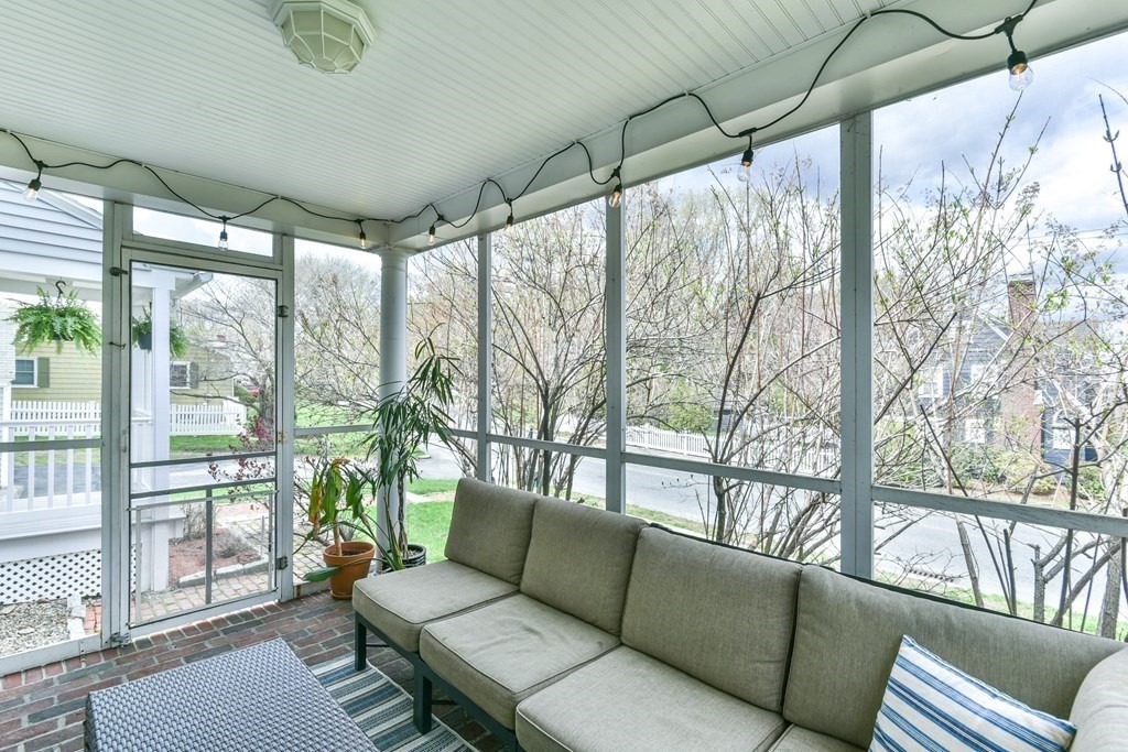 243 Beverly Rd