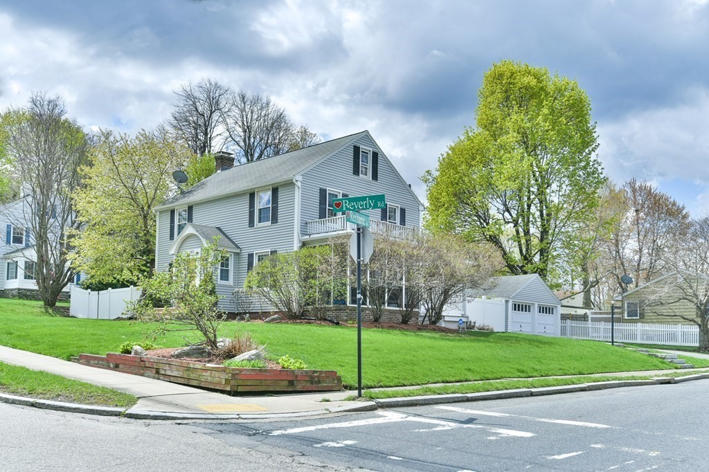 243 Beverly Rd