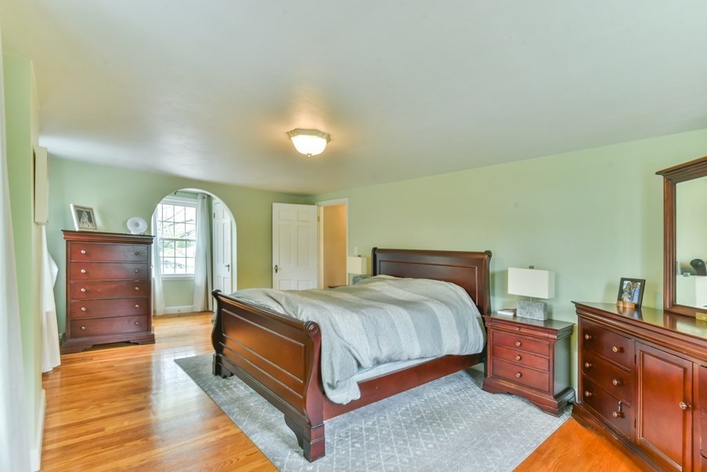 243 Beverly Rd