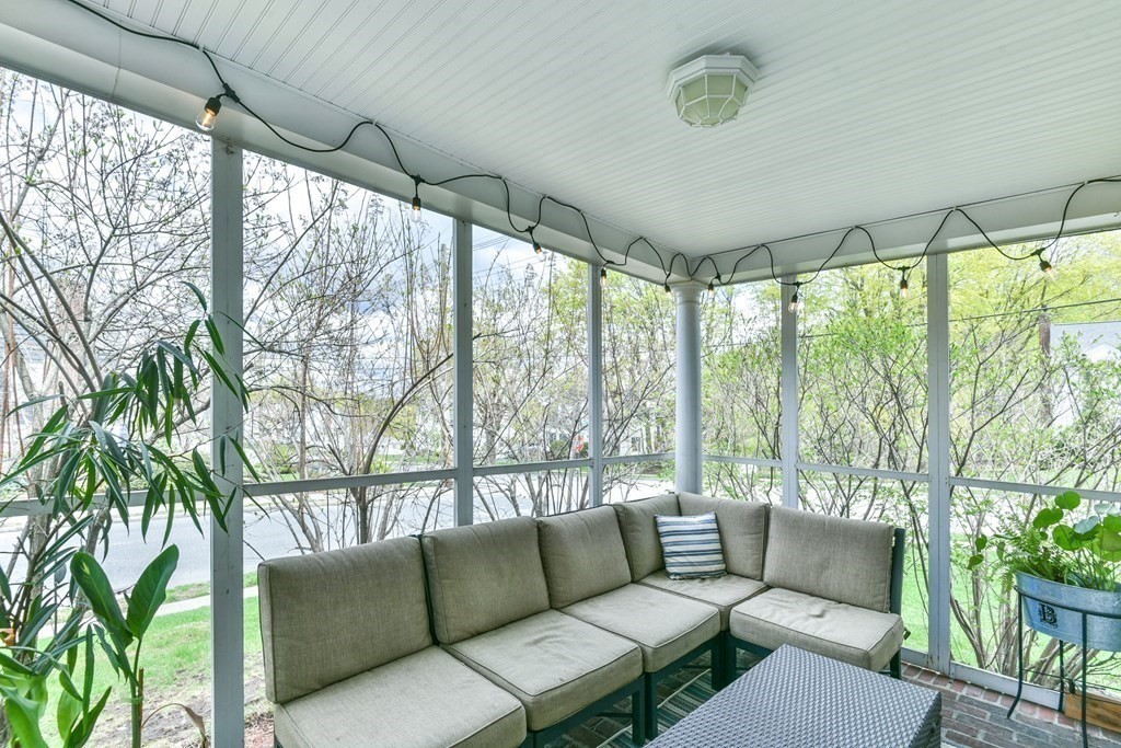 243 Beverly Rd